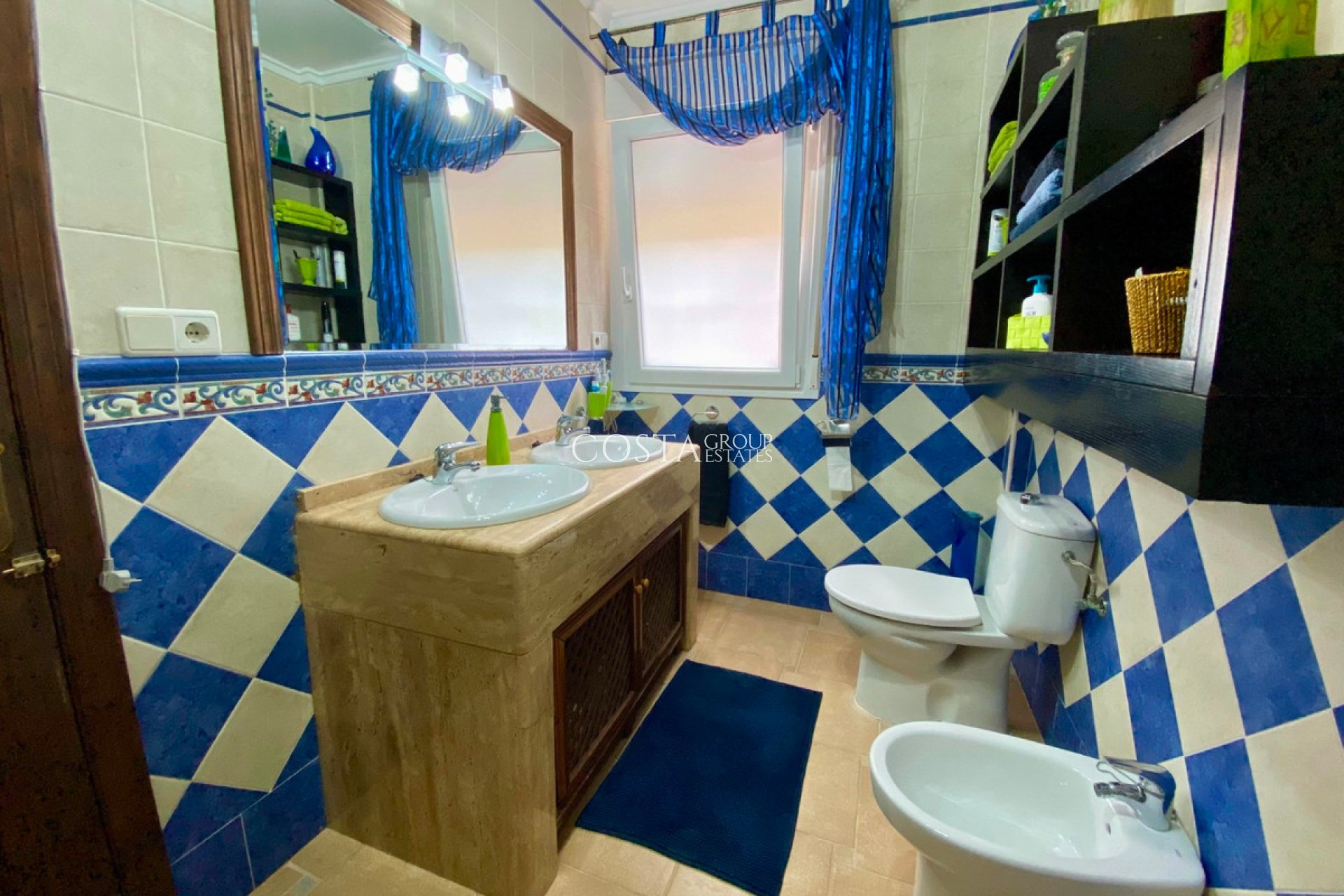 Odsprzedaż - Willa -
Algorfa