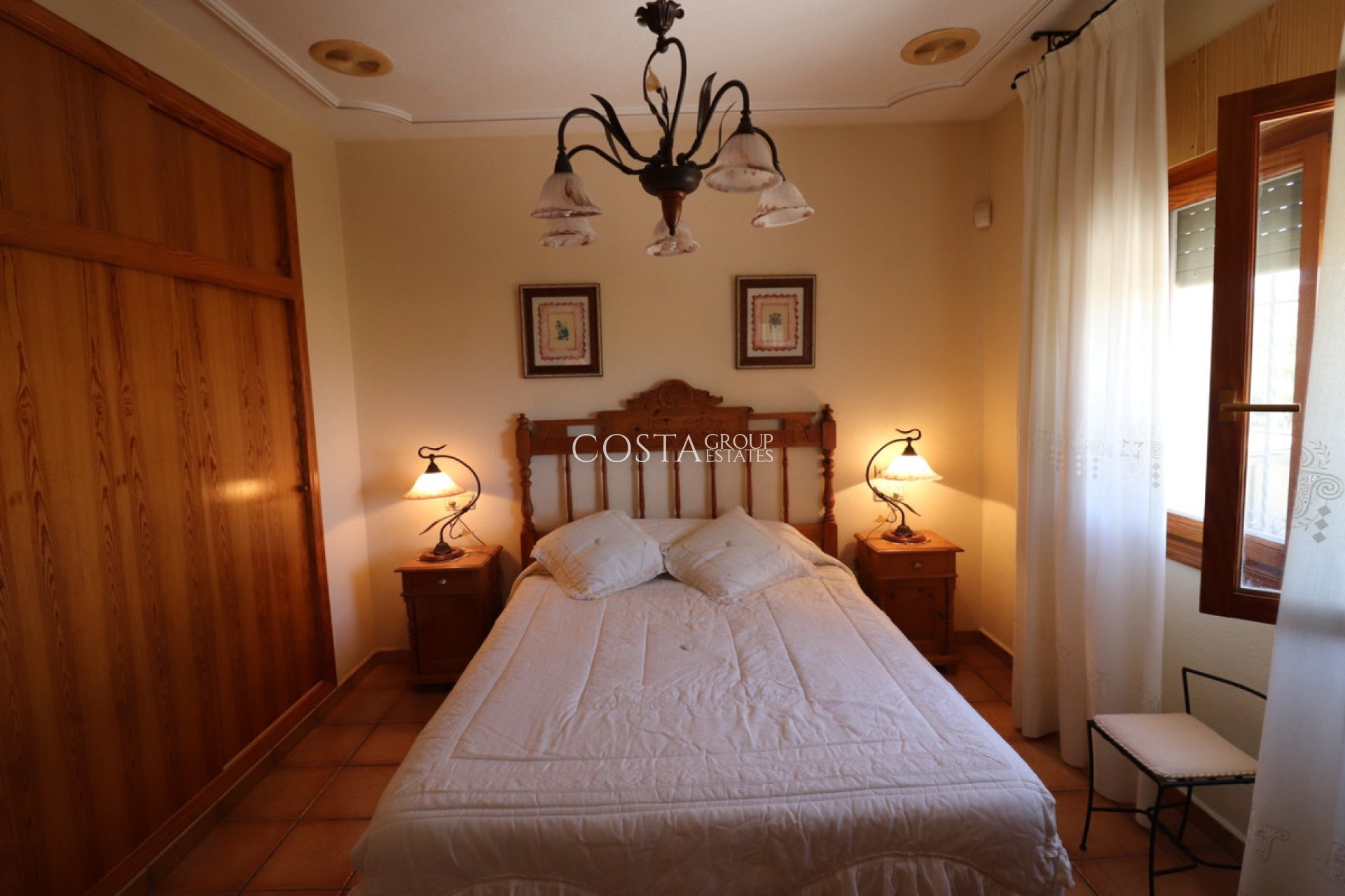 Odsprzedaż - Willa -
Algorfa