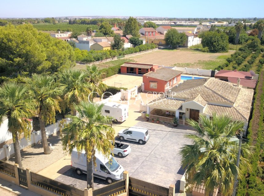 Odsprzedaż - Willa -
Almoradí - Heredades