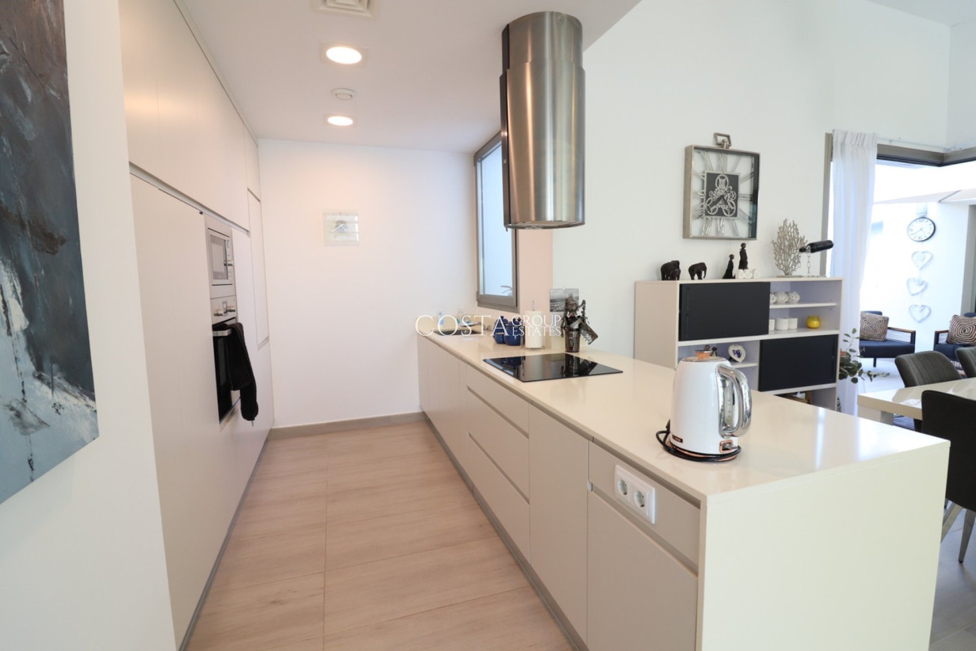 Odsprzedaż - Willa -
Benijofar