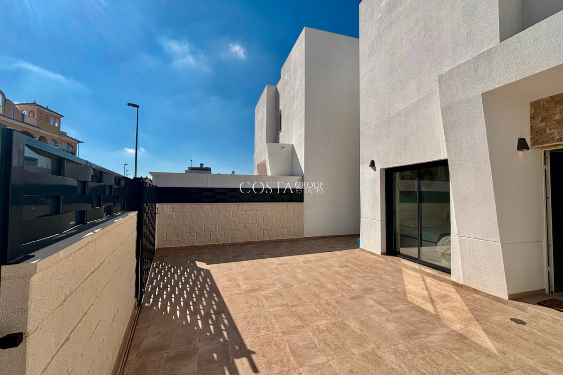 Odsprzedaż - Willa -
Benijofar