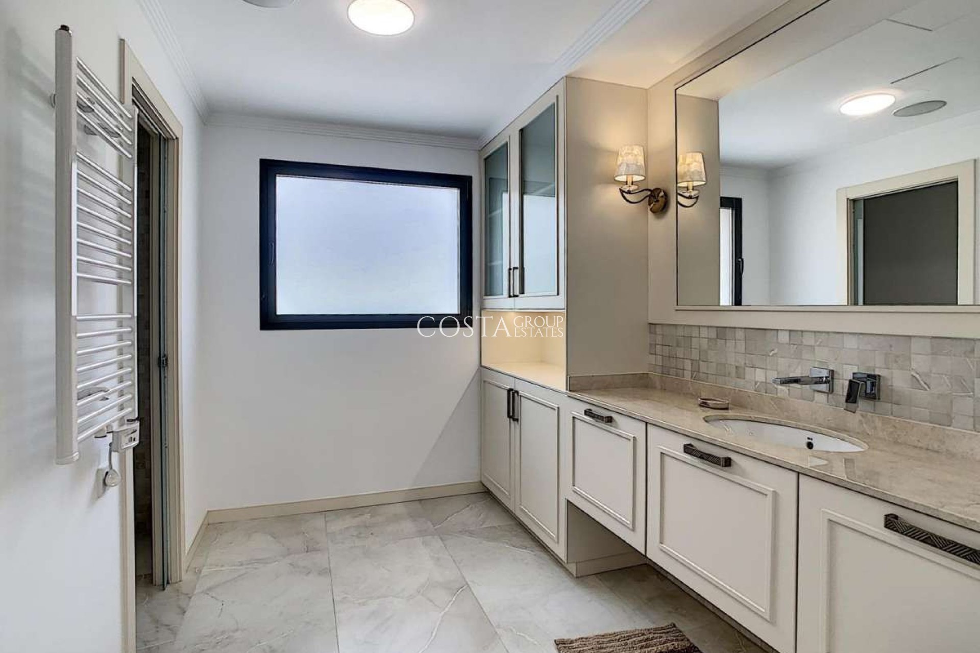 Odsprzedaż - Willa -
Benitachell - Cumbre Del Sol