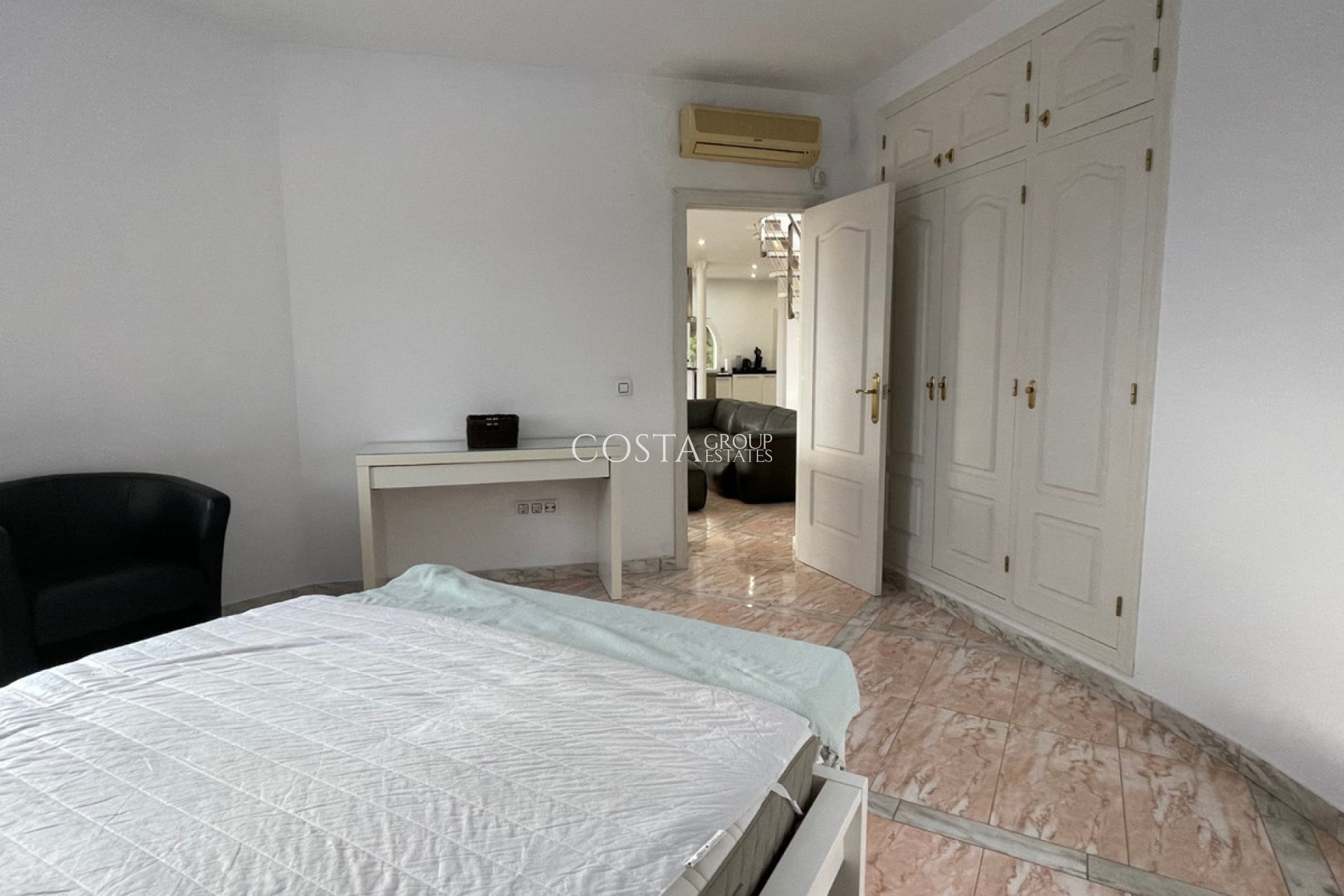 Odsprzedaż - Willa -
Calpe - Calpe Centro