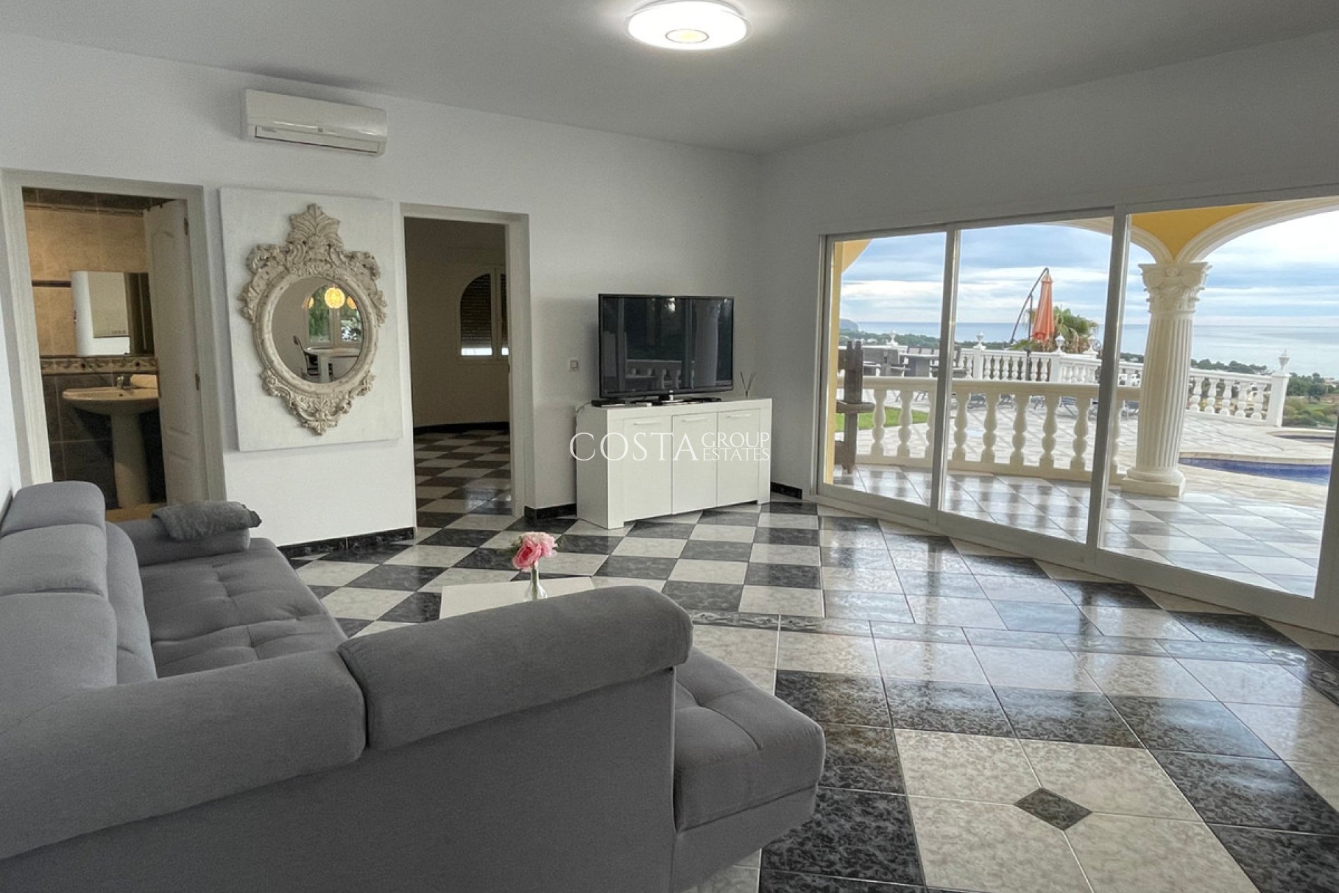 Odsprzedaż - Willa -
Calpe - Calpe Centro