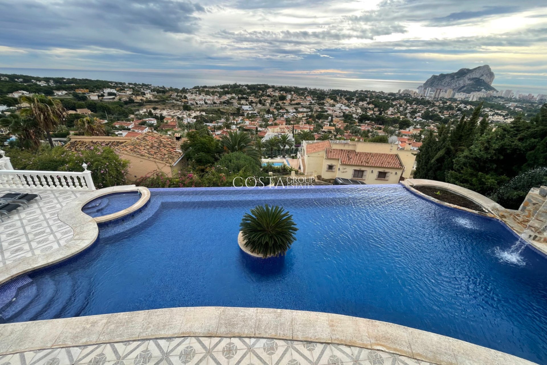 Odsprzedaż - Willa -
Calpe - Calpe Centro