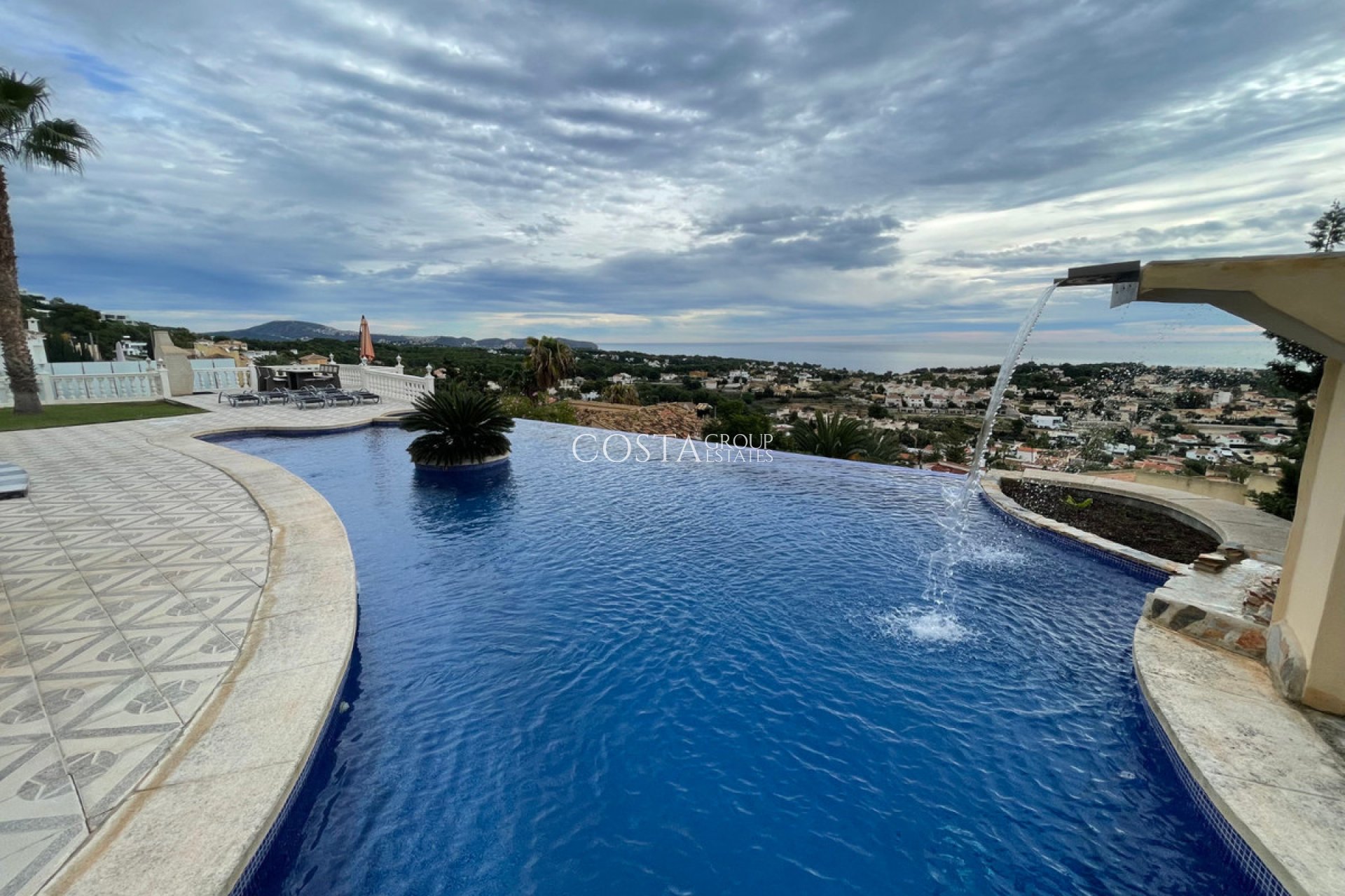 Odsprzedaż - Willa -
Calpe - Calpe Centro