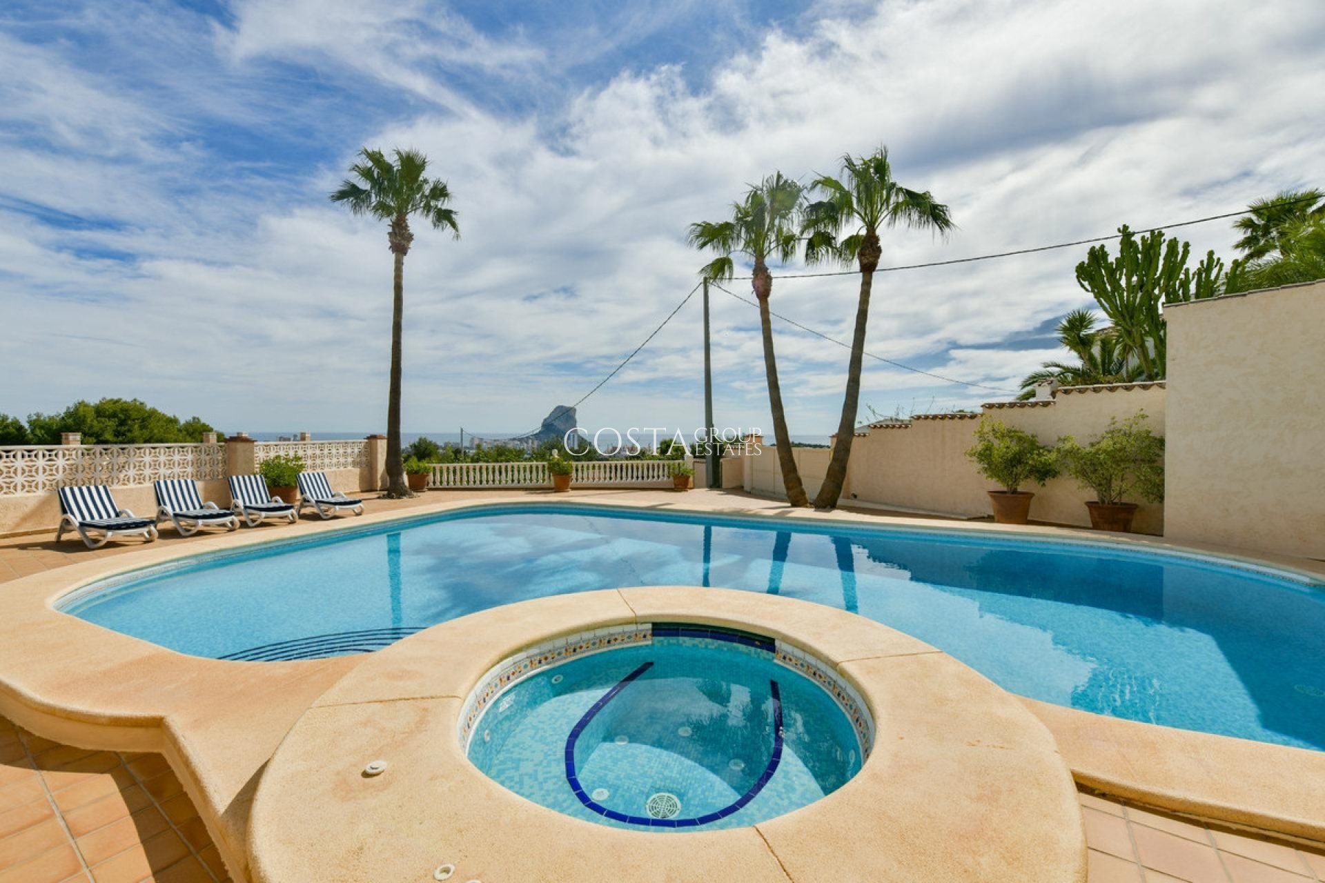 Odsprzedaż - Willa -
Calpe - Calpe Centro