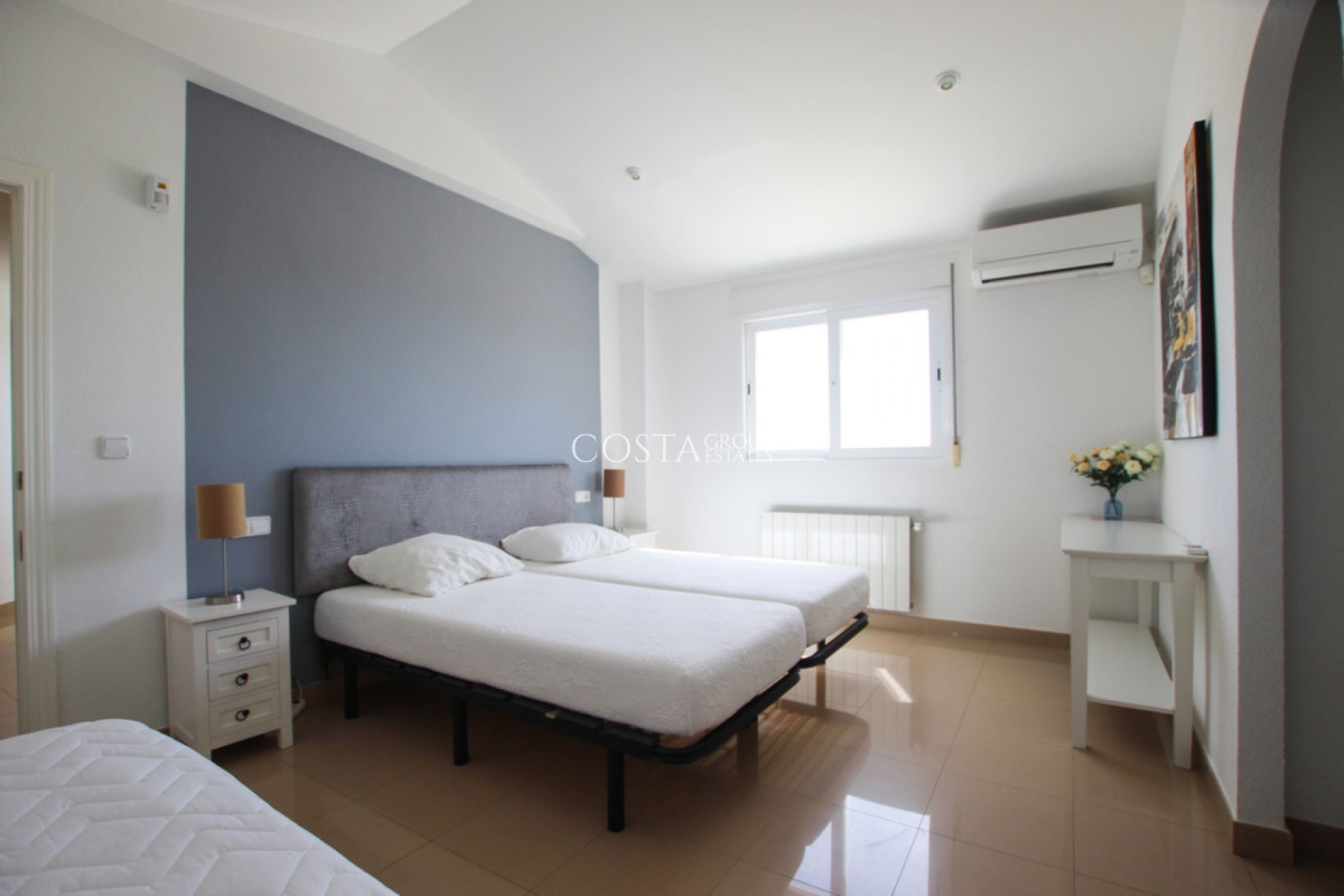 Odsprzedaż - Willa -
Calpe - Calpe Centro