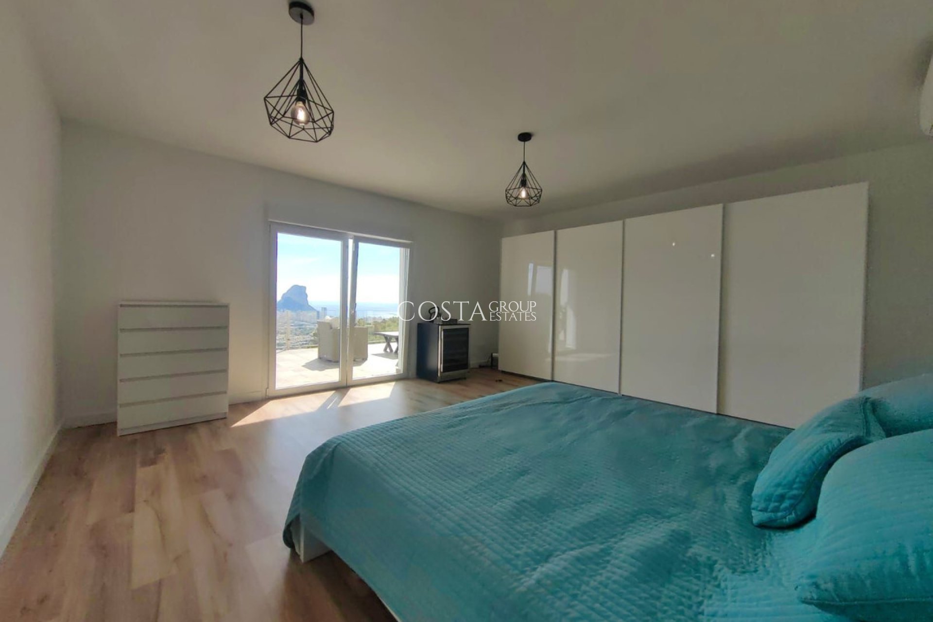 Odsprzedaż - Willa -
Calpe - Calpe Centro