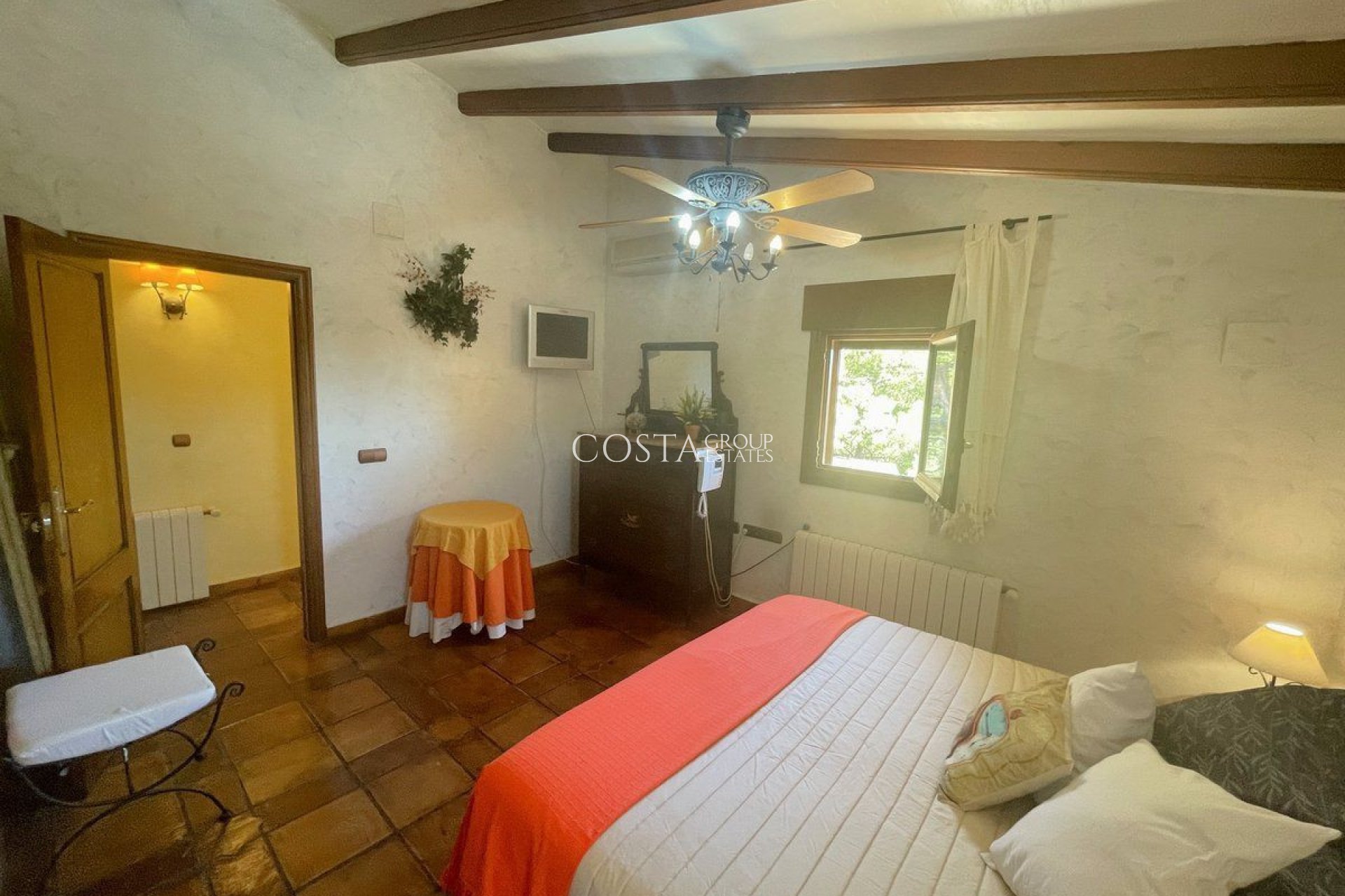 Odsprzedaż - Willa -
Calpe - Calpe Centro