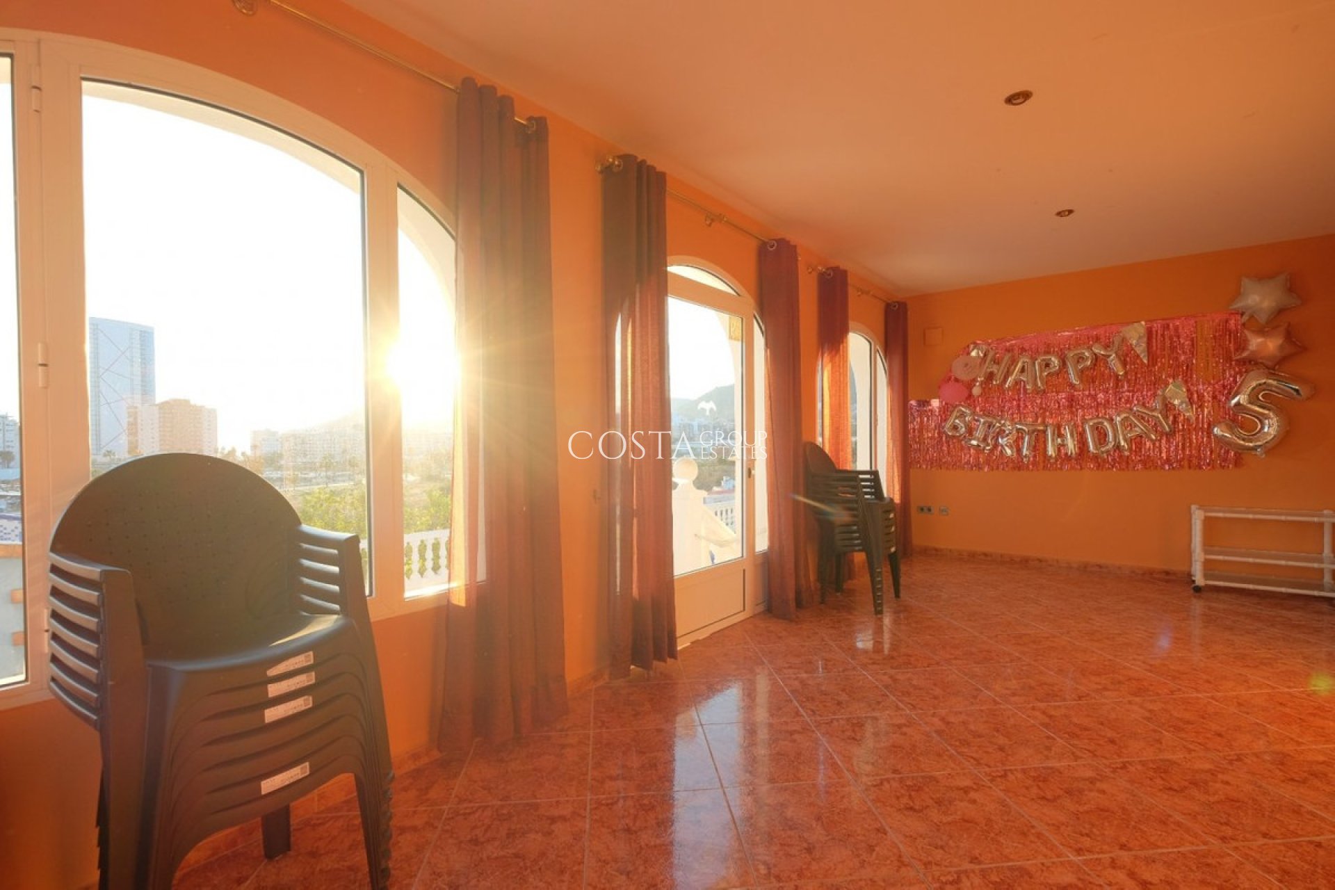 Odsprzedaż - Willa -
Calpe - Calpe Centro
