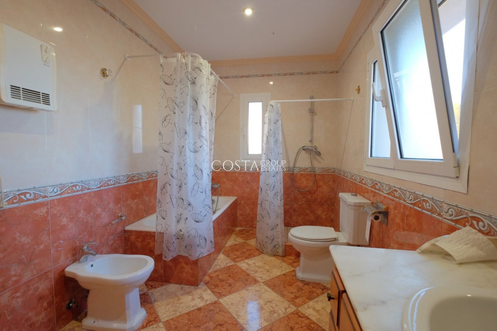 Odsprzedaż - Willa -
Calpe - Calpe Centro