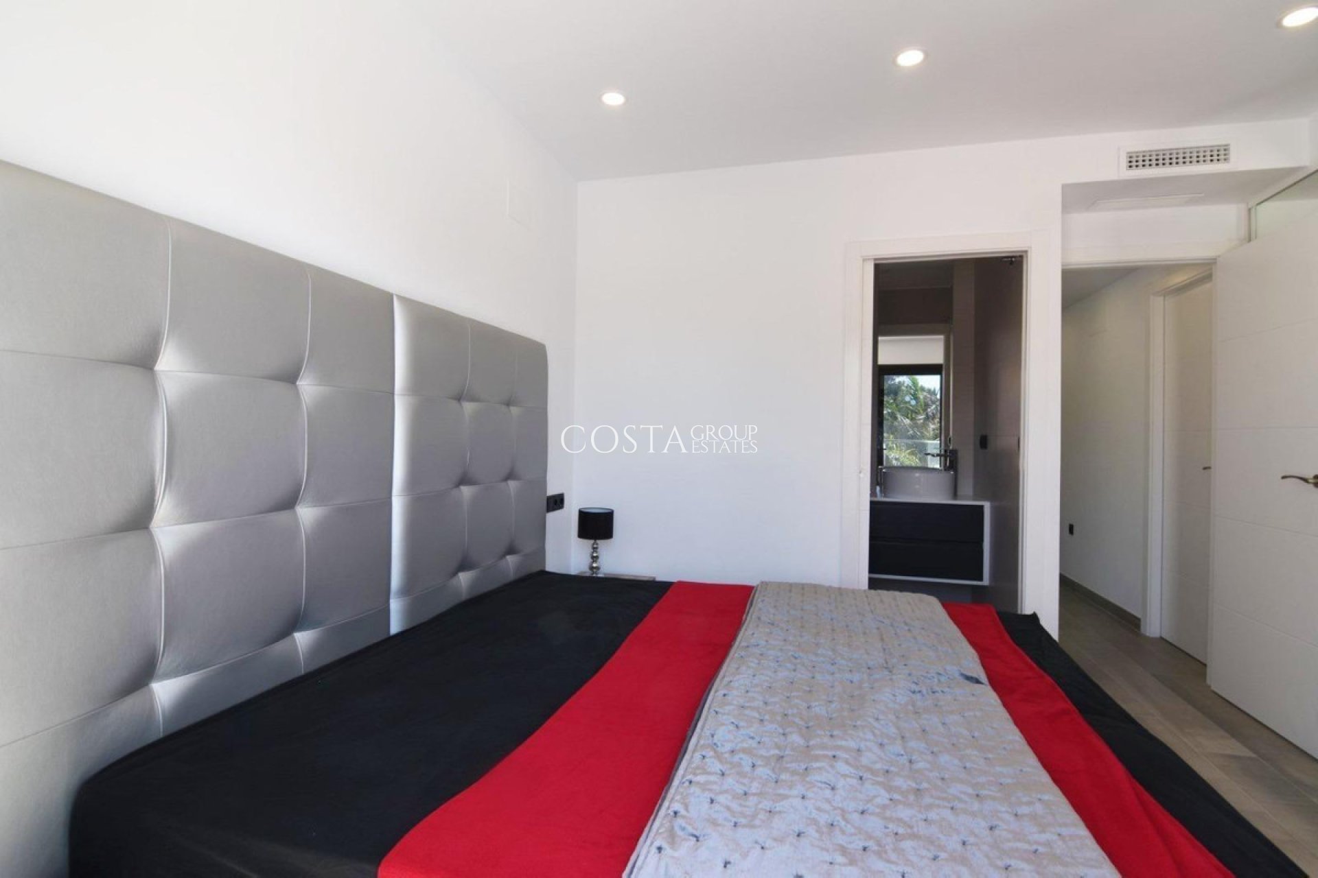 Odsprzedaż - Willa -
Calpe - Calpe Centro