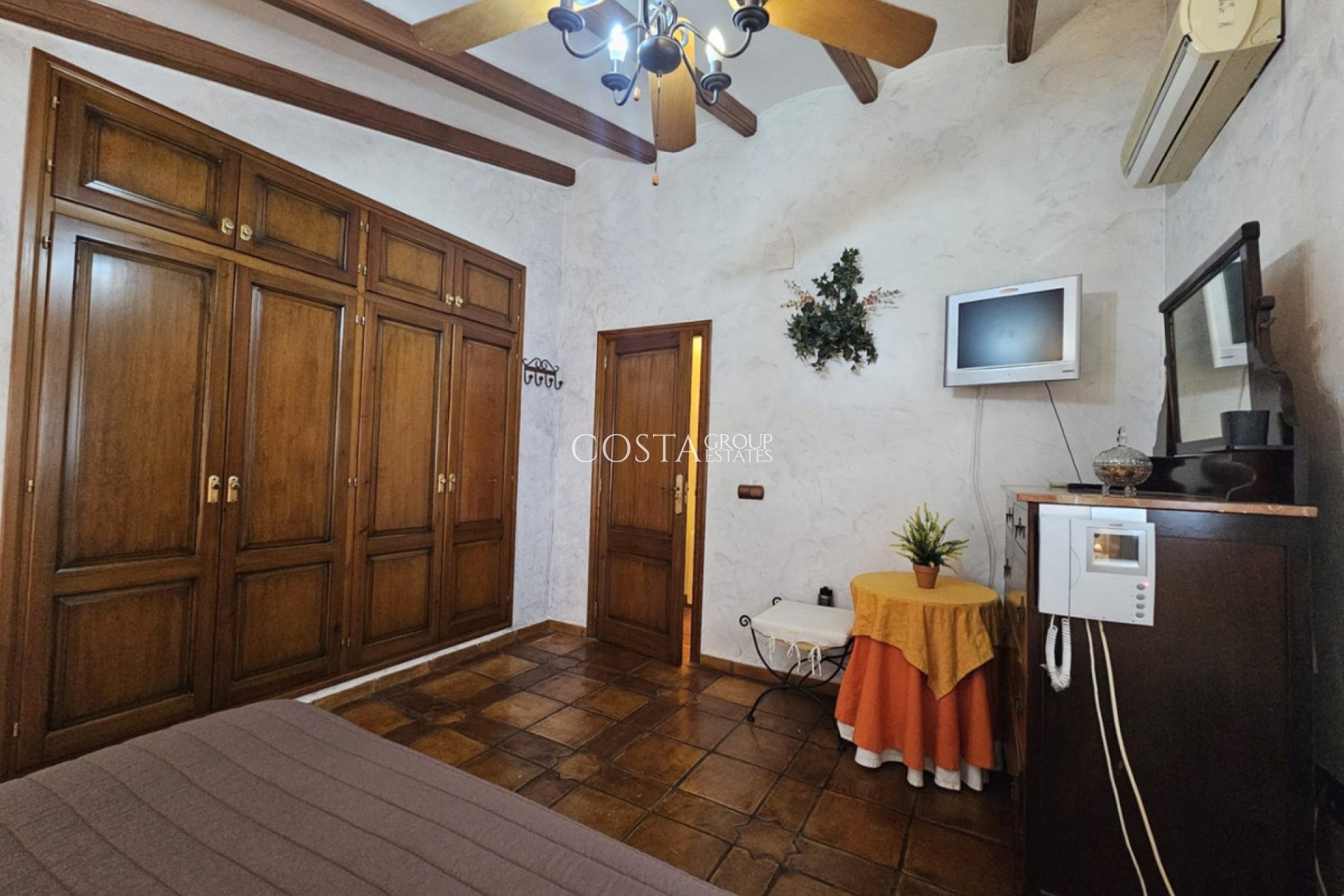 Odsprzedaż - Willa -
Calpe - Calpe Centro