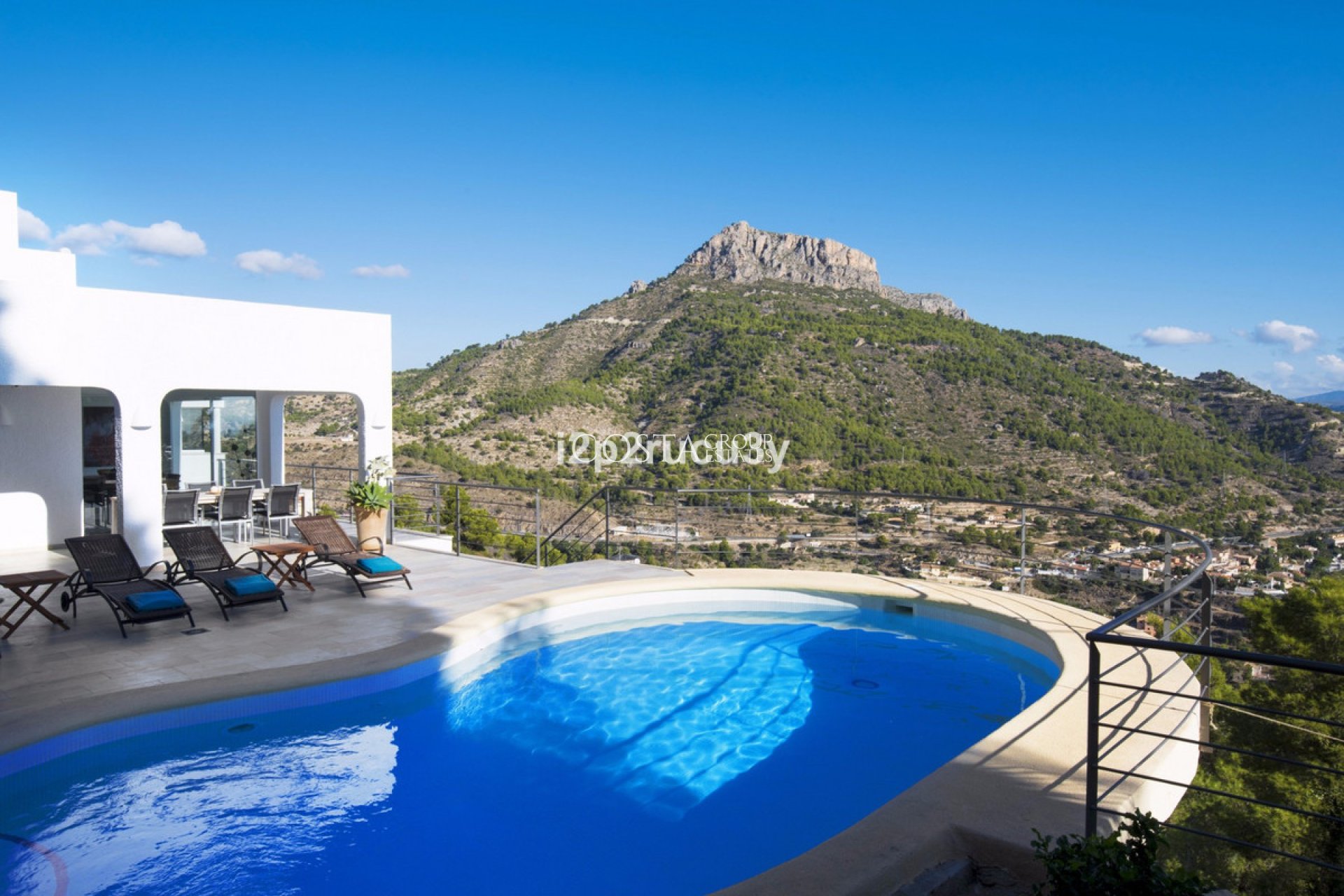 Odsprzedaż - Willa -
Calpe - Calpe Centro