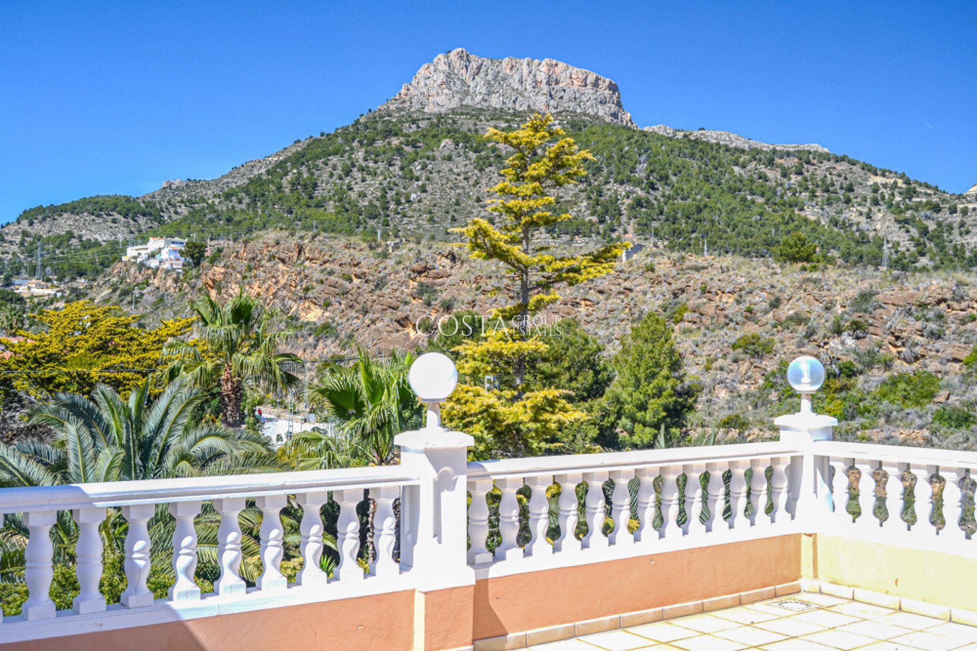 Odsprzedaż - Willa -
Calpe - Calpe Centro