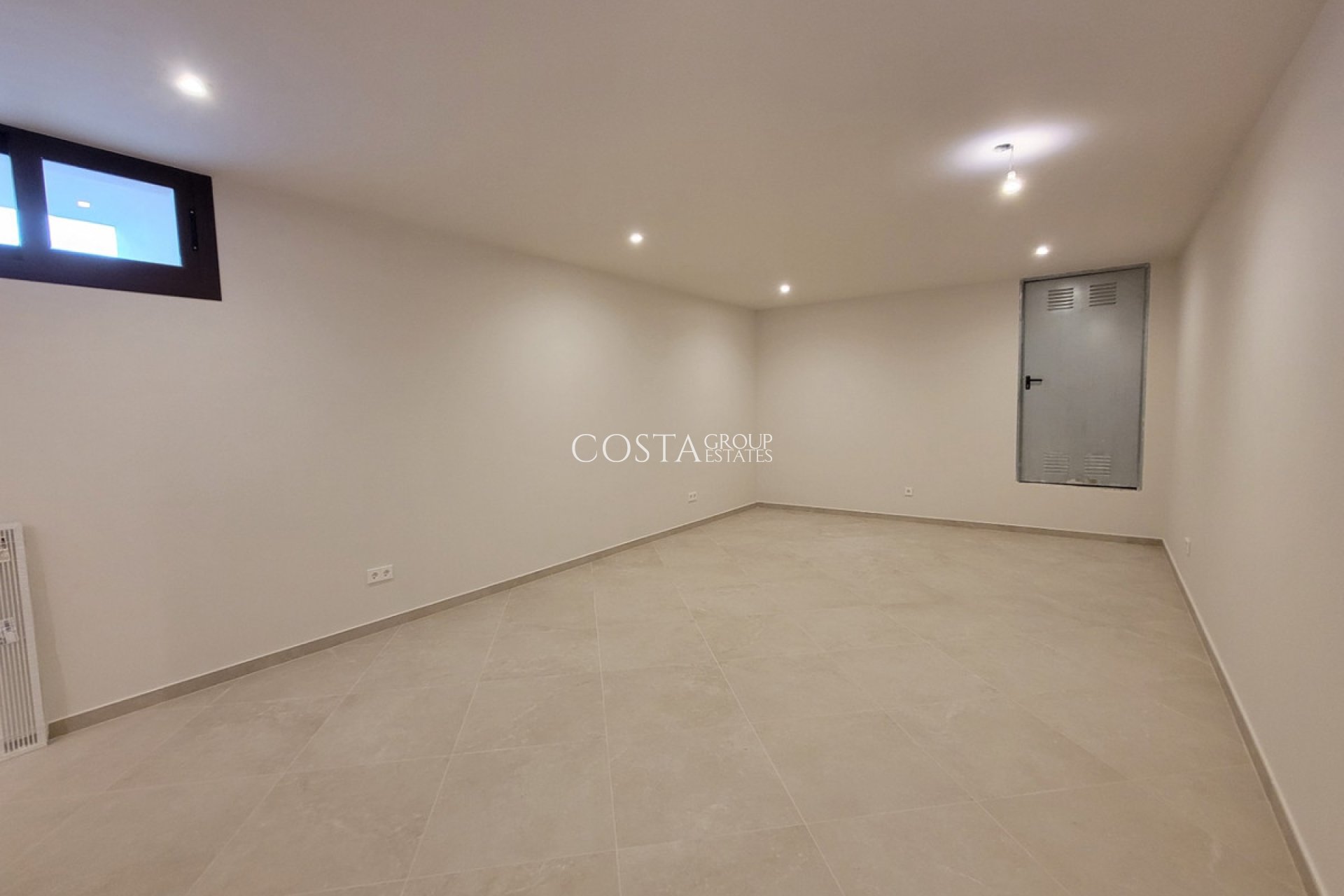 Odsprzedaż - Willa -
Calpe - Calpe Centro