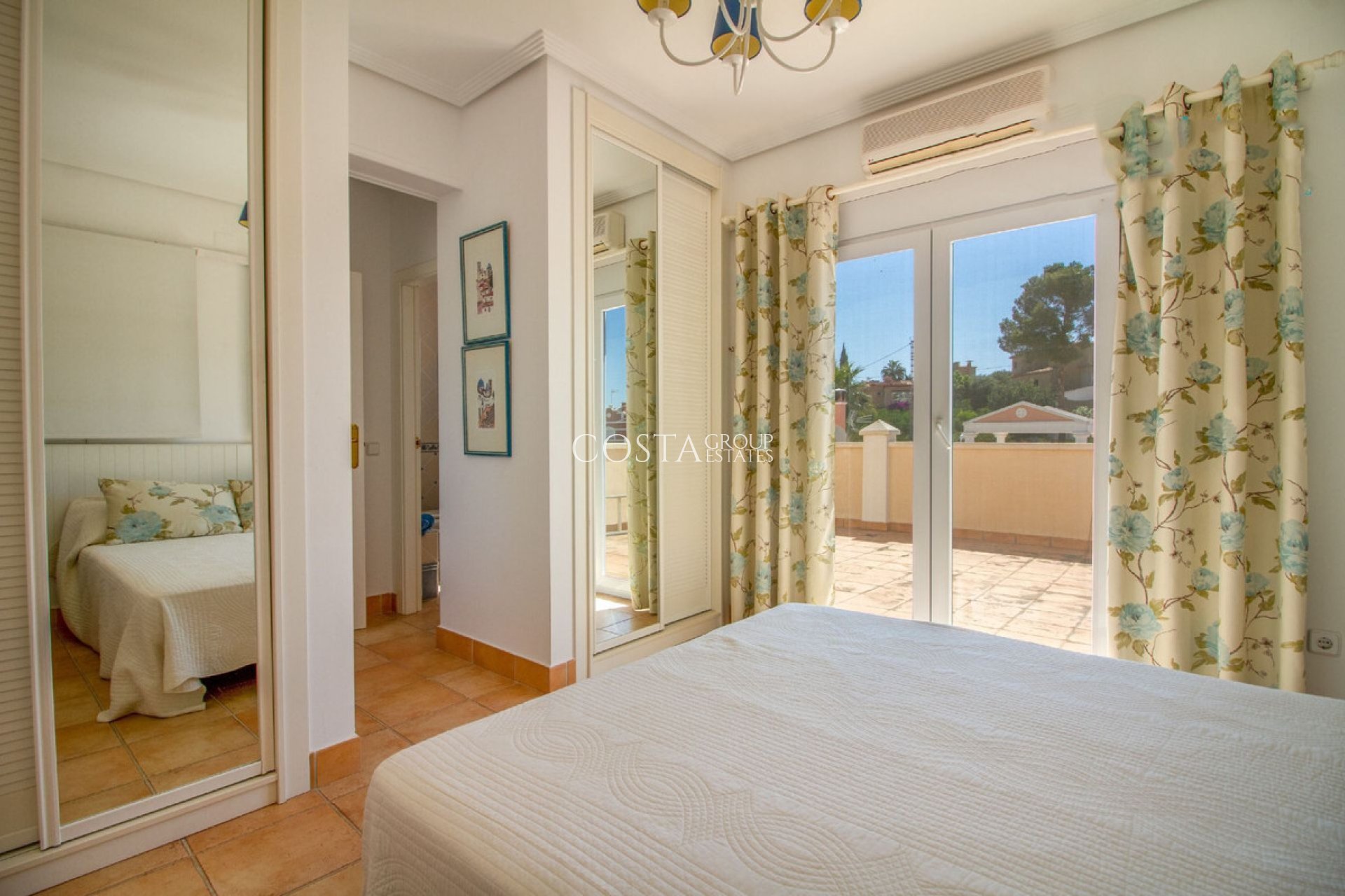 Odsprzedaż - Willa -
Calpe - Calpe Centro