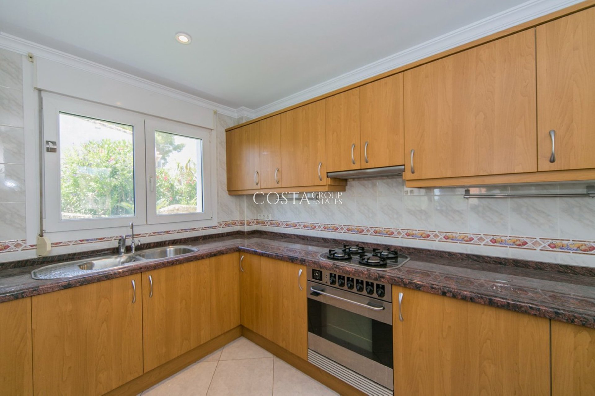 Odsprzedaż - Willa -
Calpe - Calpe Centro