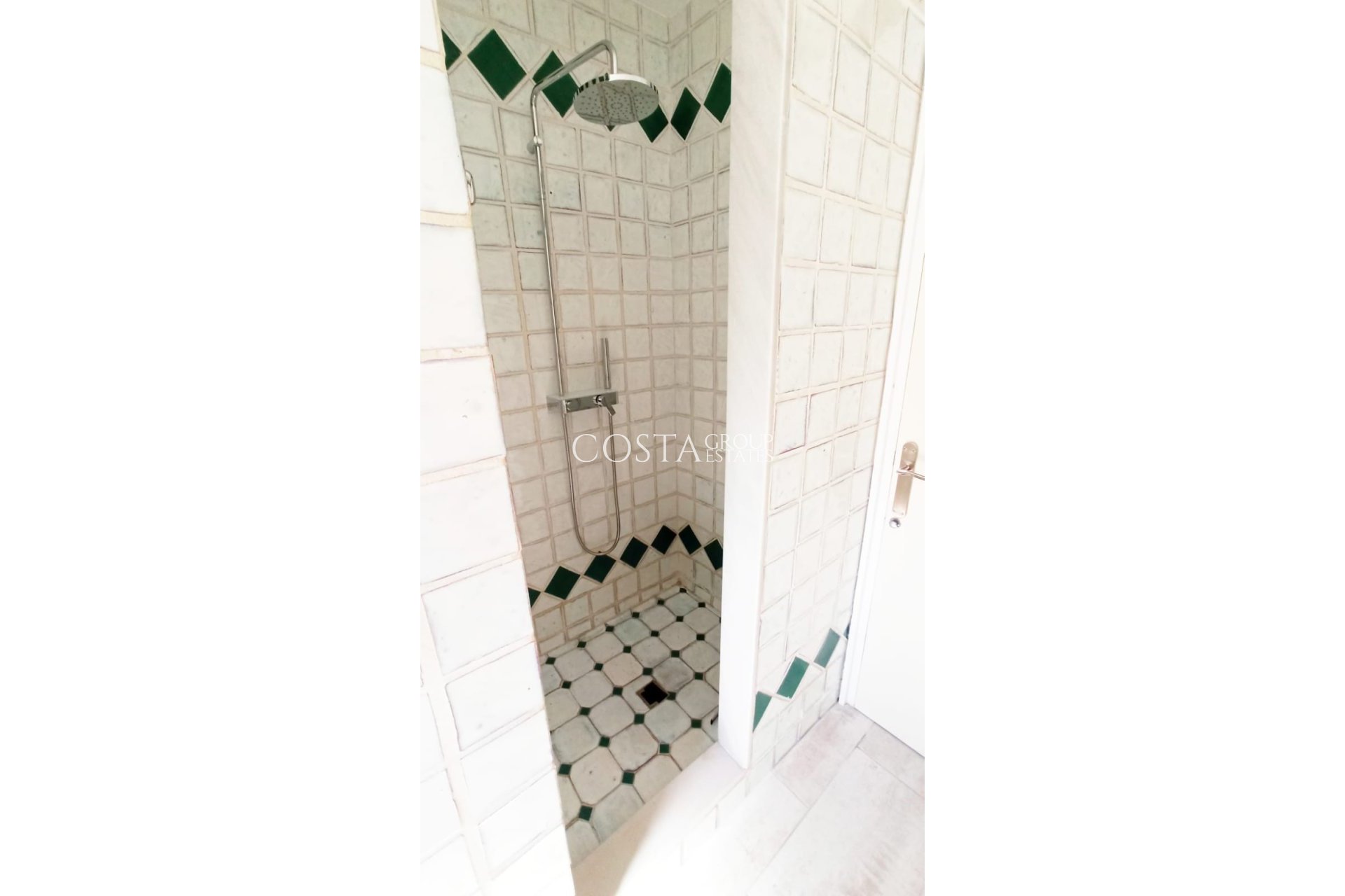 Odsprzedaż - Willa -
Calpe - Calpe Centro