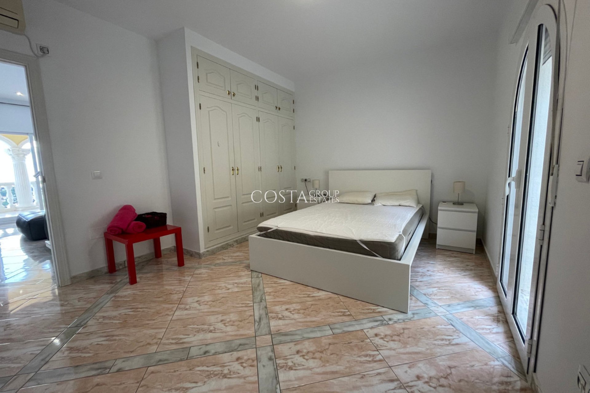 Odsprzedaż - Willa -
Calpe - Calpe Centro