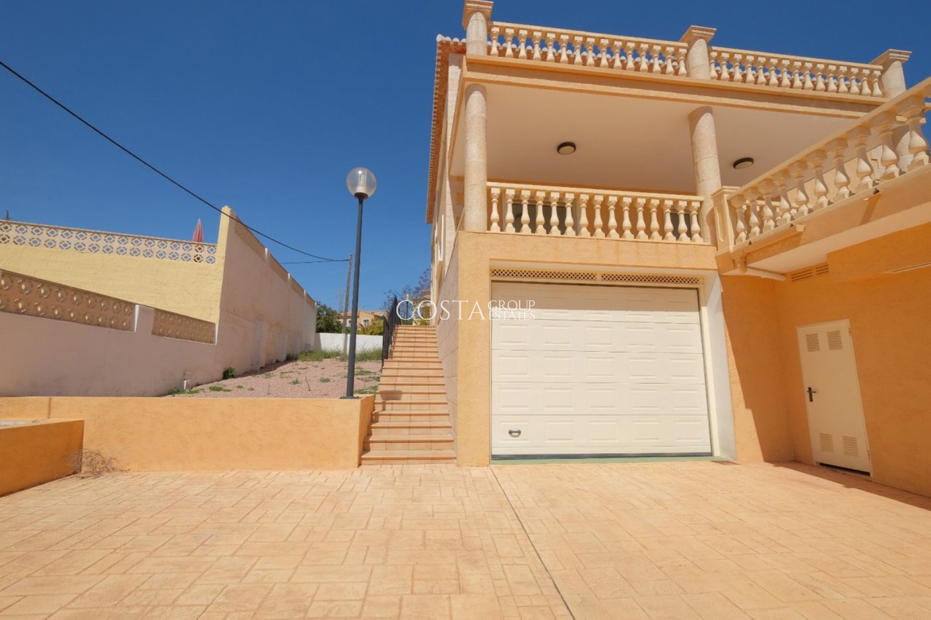 Odsprzedaż - Willa -
Calpe - la Canuta