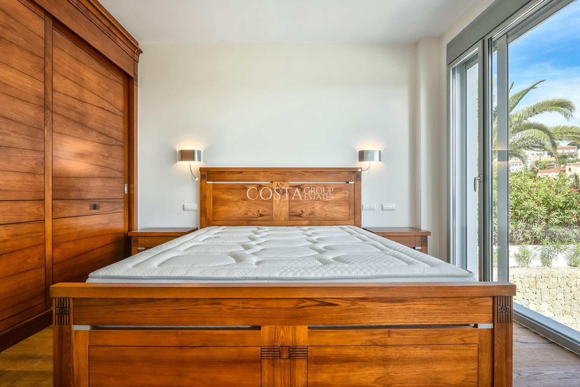 Odsprzedaż - Willa -
Calpe - la Canuta