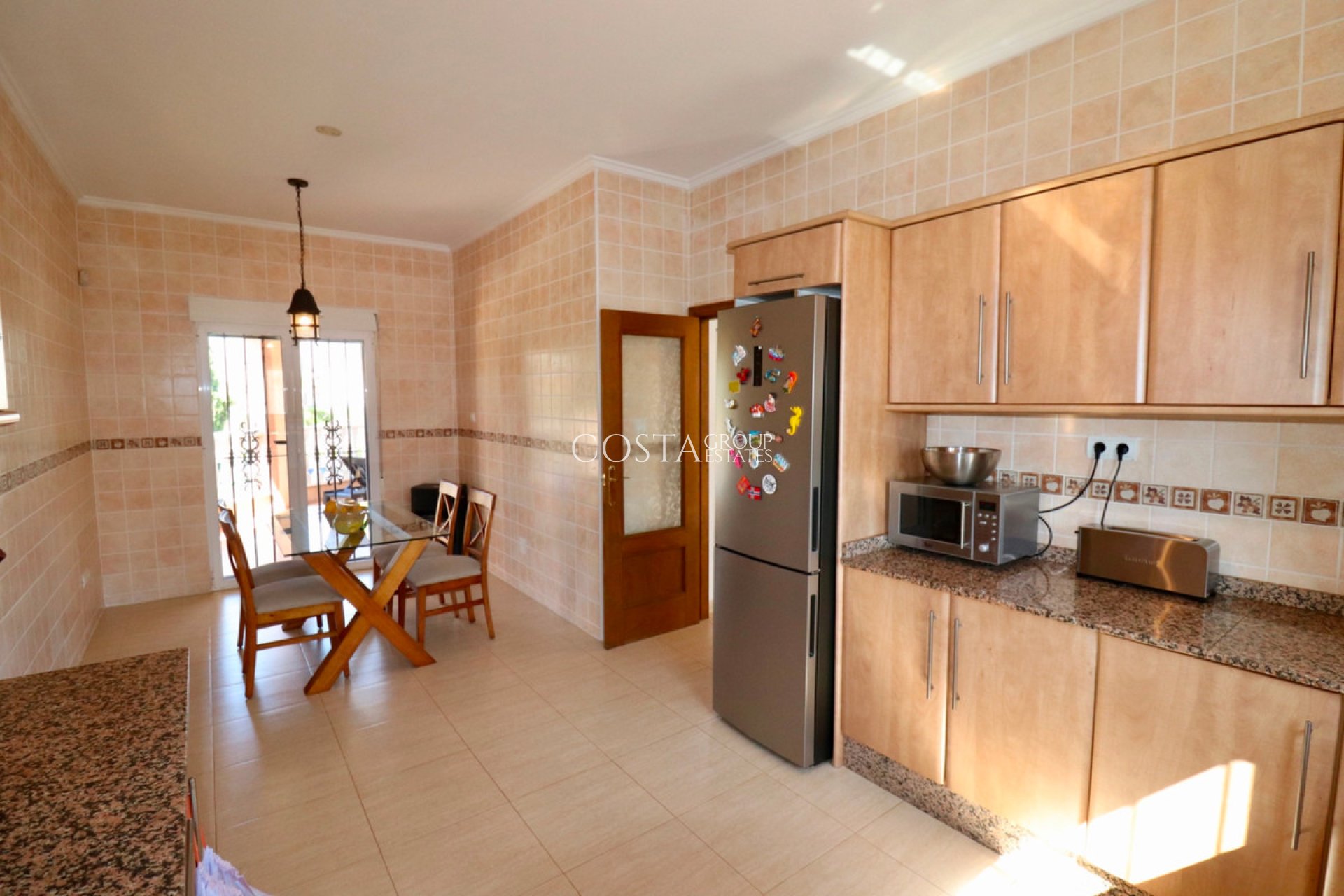 Odsprzedaż - Willa -
Catral - Catral Centro