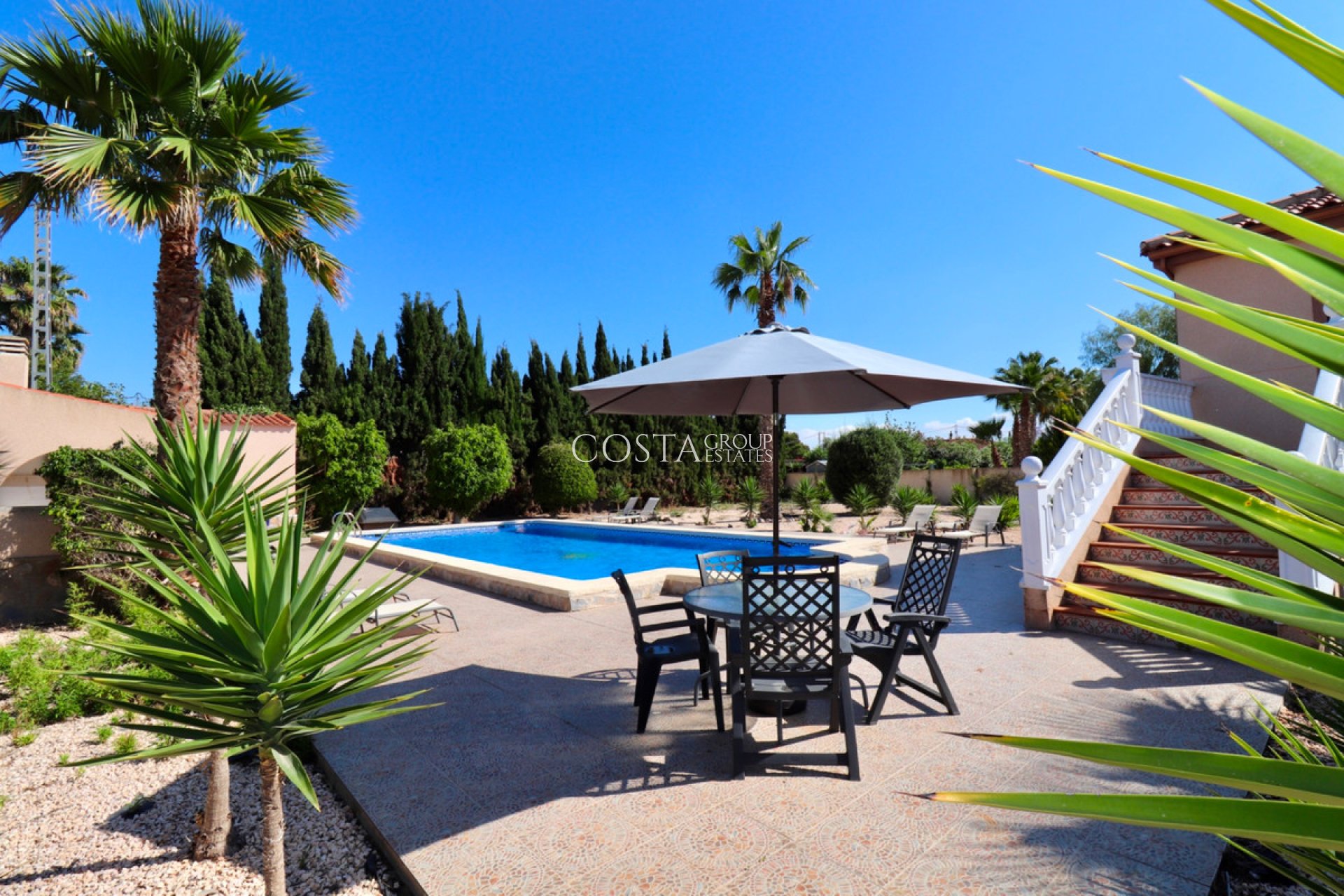 Odsprzedaż - Willa -
Catral - Catral Centro