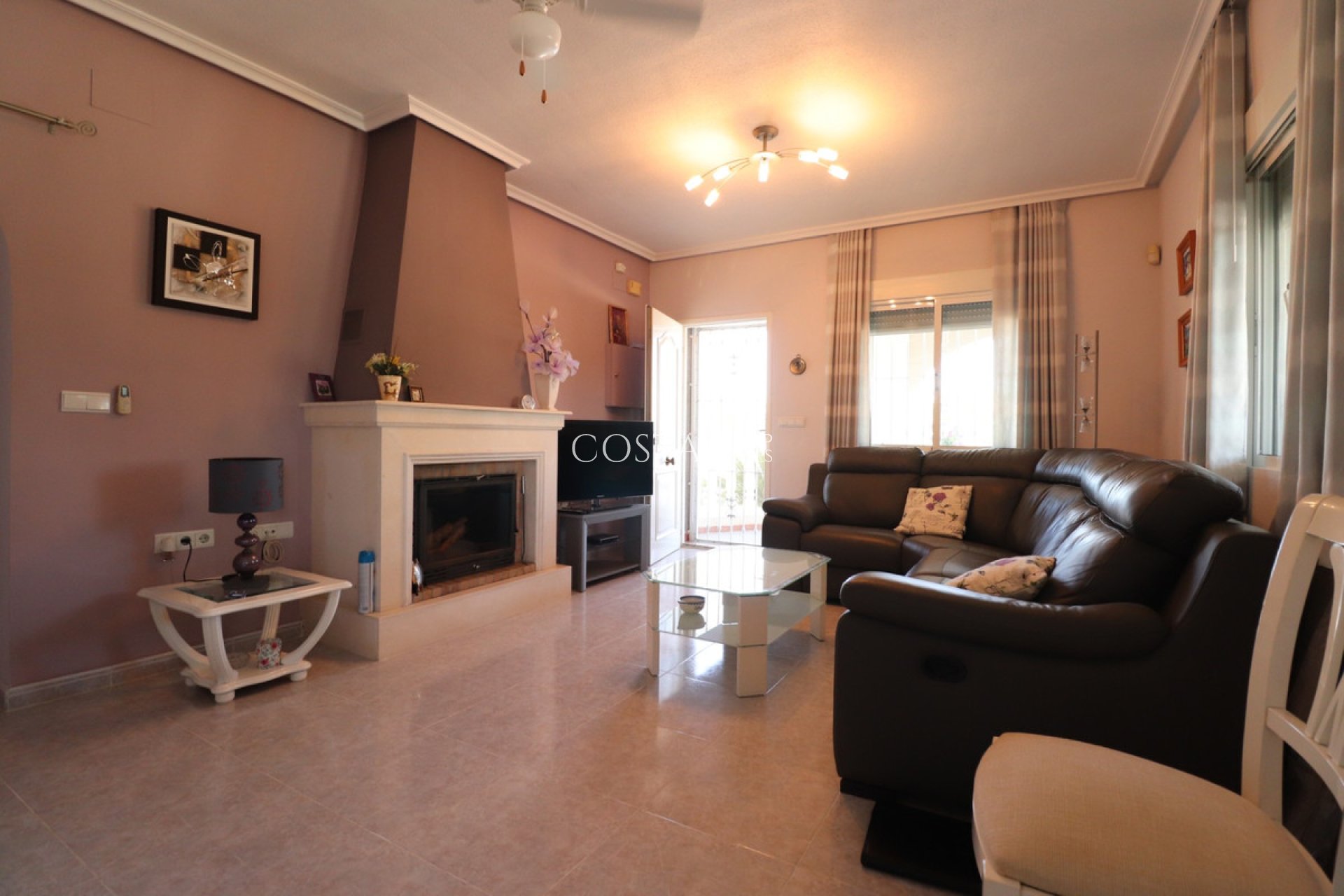 Odsprzedaż - Willa -
Catral - Catral Centro