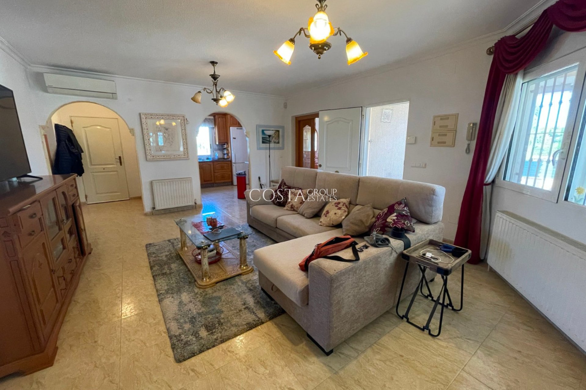 Odsprzedaż - Willa -
Catral - Catral Centro