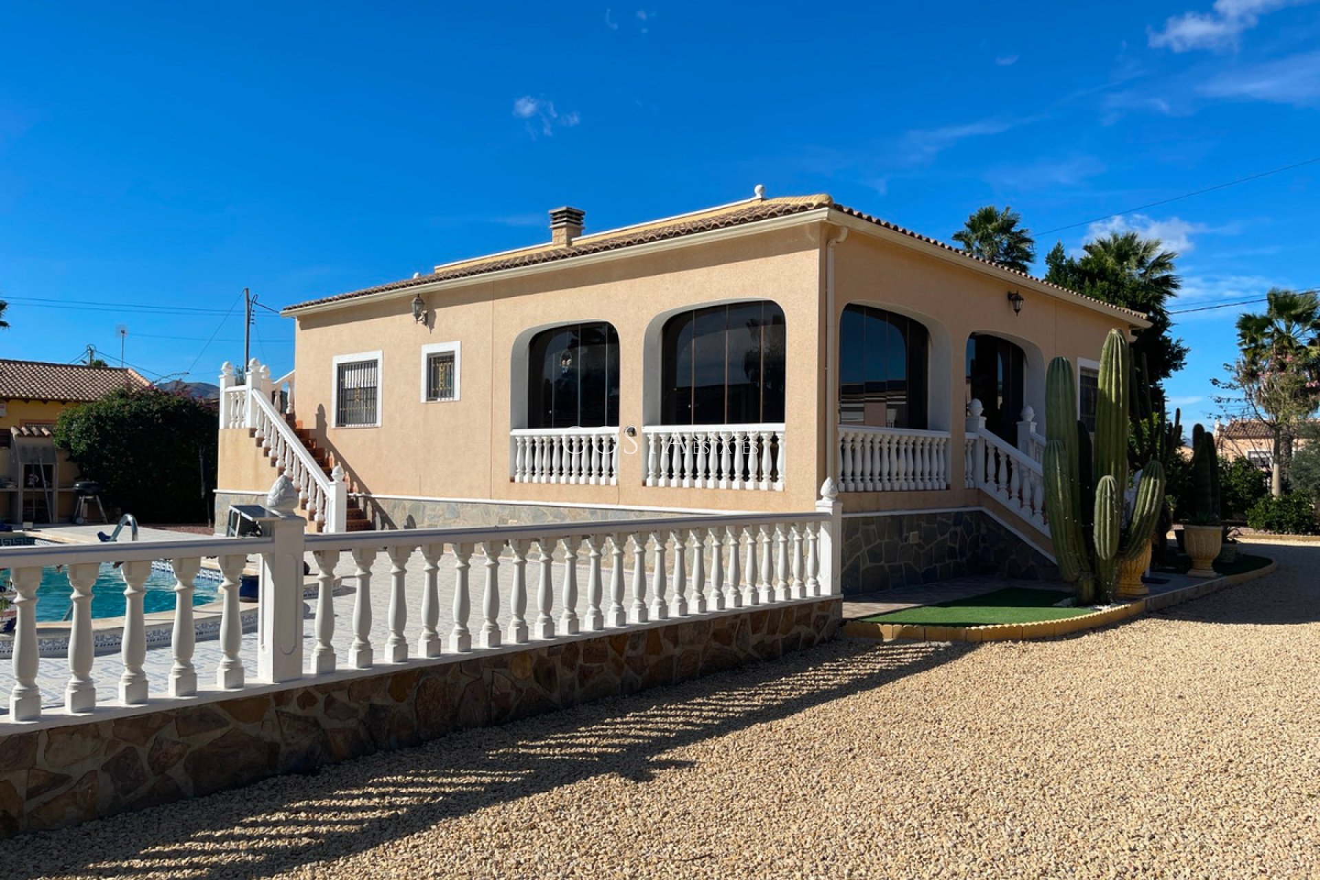 Odsprzedaż - Willa -
Catral - Catral Centro