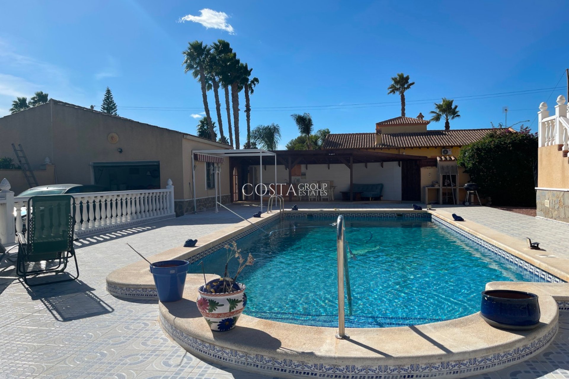 Odsprzedaż - Willa -
Catral - Catral Centro