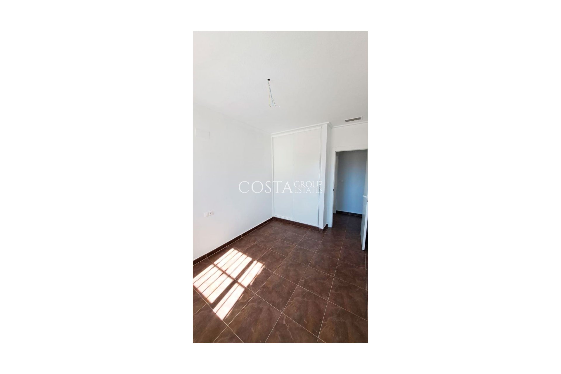 Odsprzedaż - Willa -
Catral