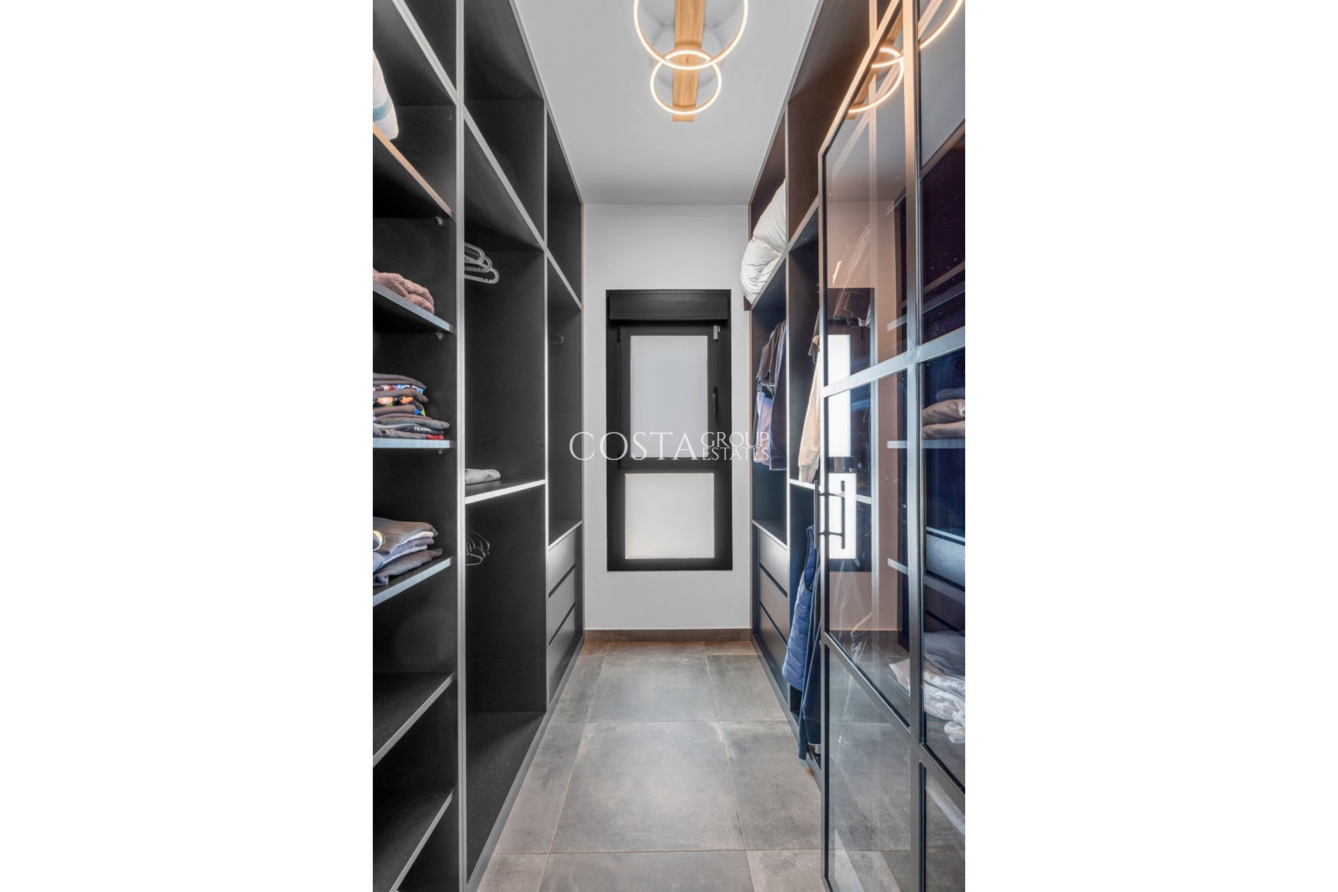 Odsprzedaż - Willa -
Daya Nueva - Daya Nueva Centro