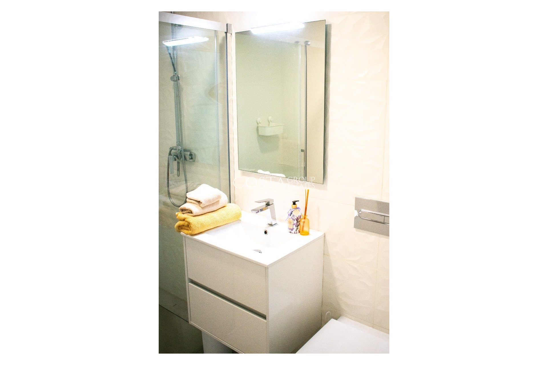 Odsprzedaż - Willa -
Formentera de Segura