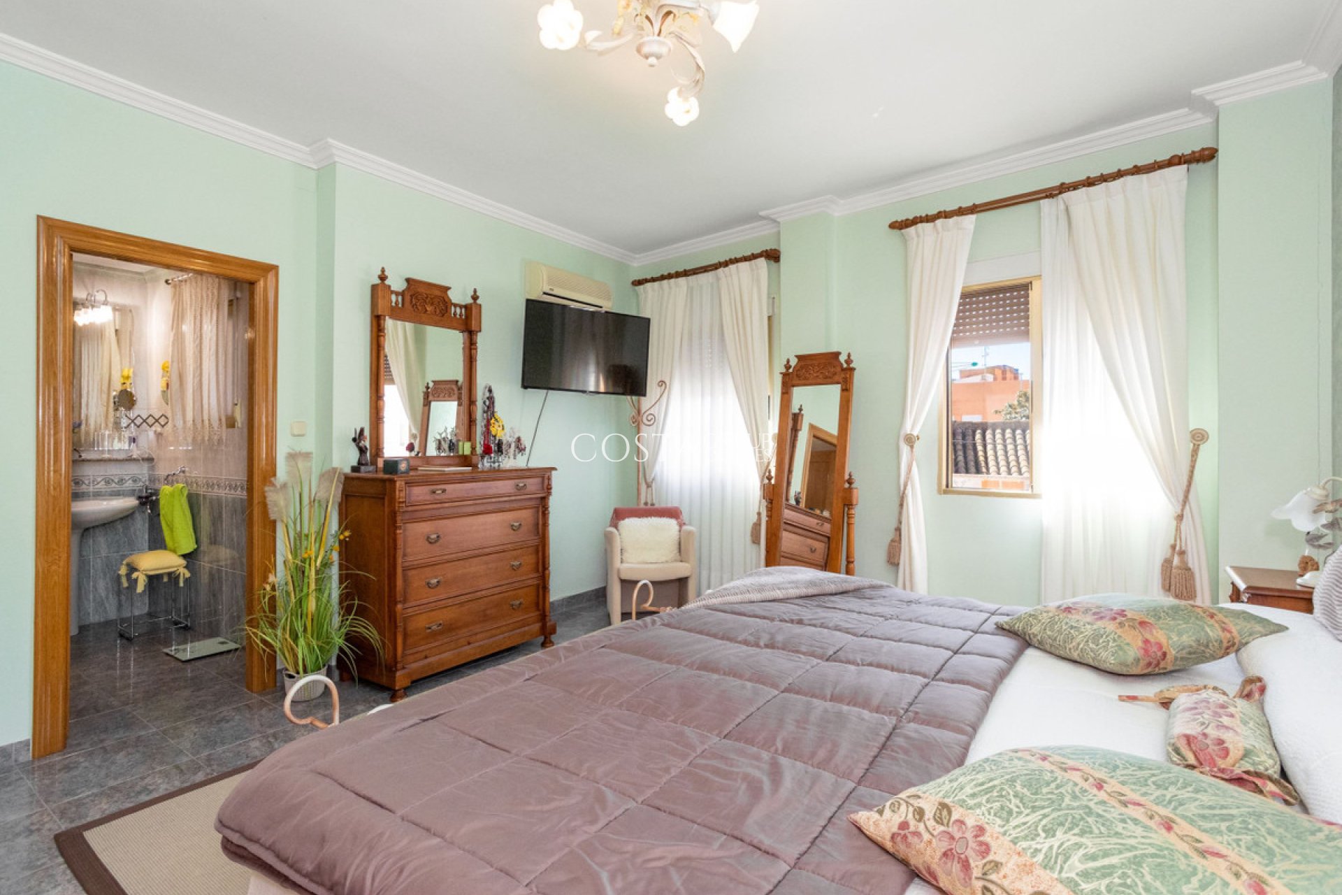 Odsprzedaż - Willa -
La Union - La Union Centro