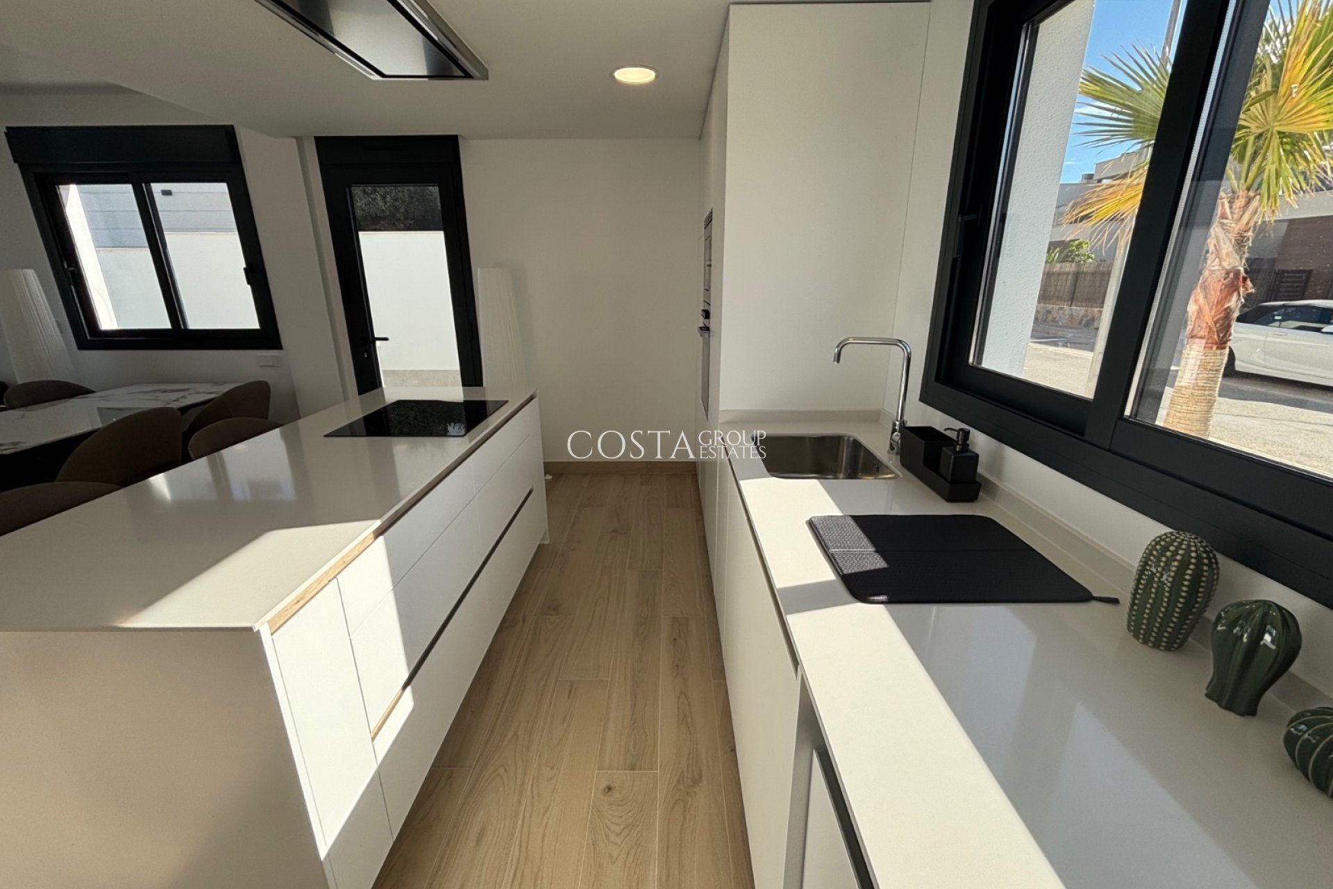 Odsprzedaż - Willa -
Los Alcazares - Roda