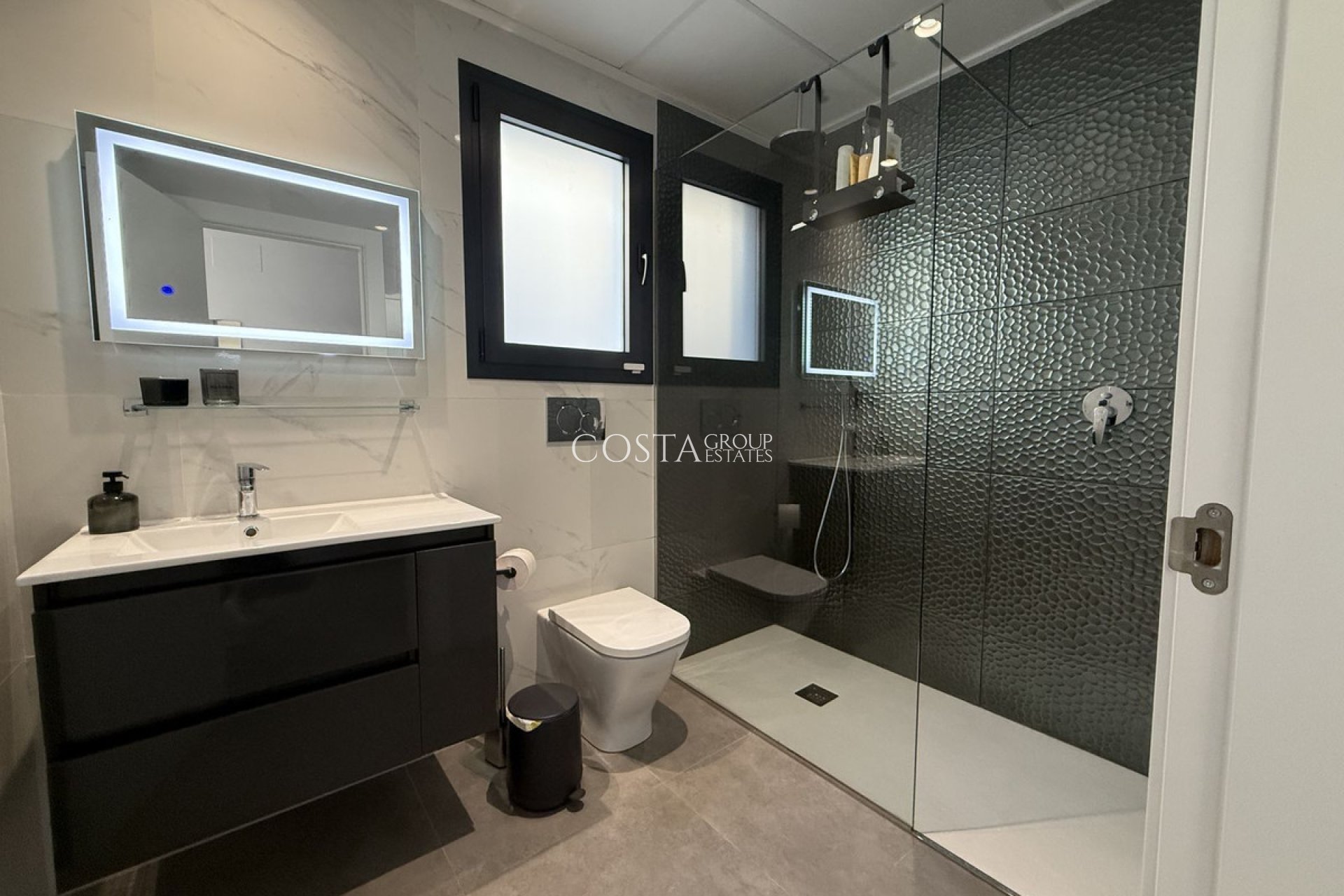 Odsprzedaż - Willa -
Los Montesinos - Los Montesinos Centro