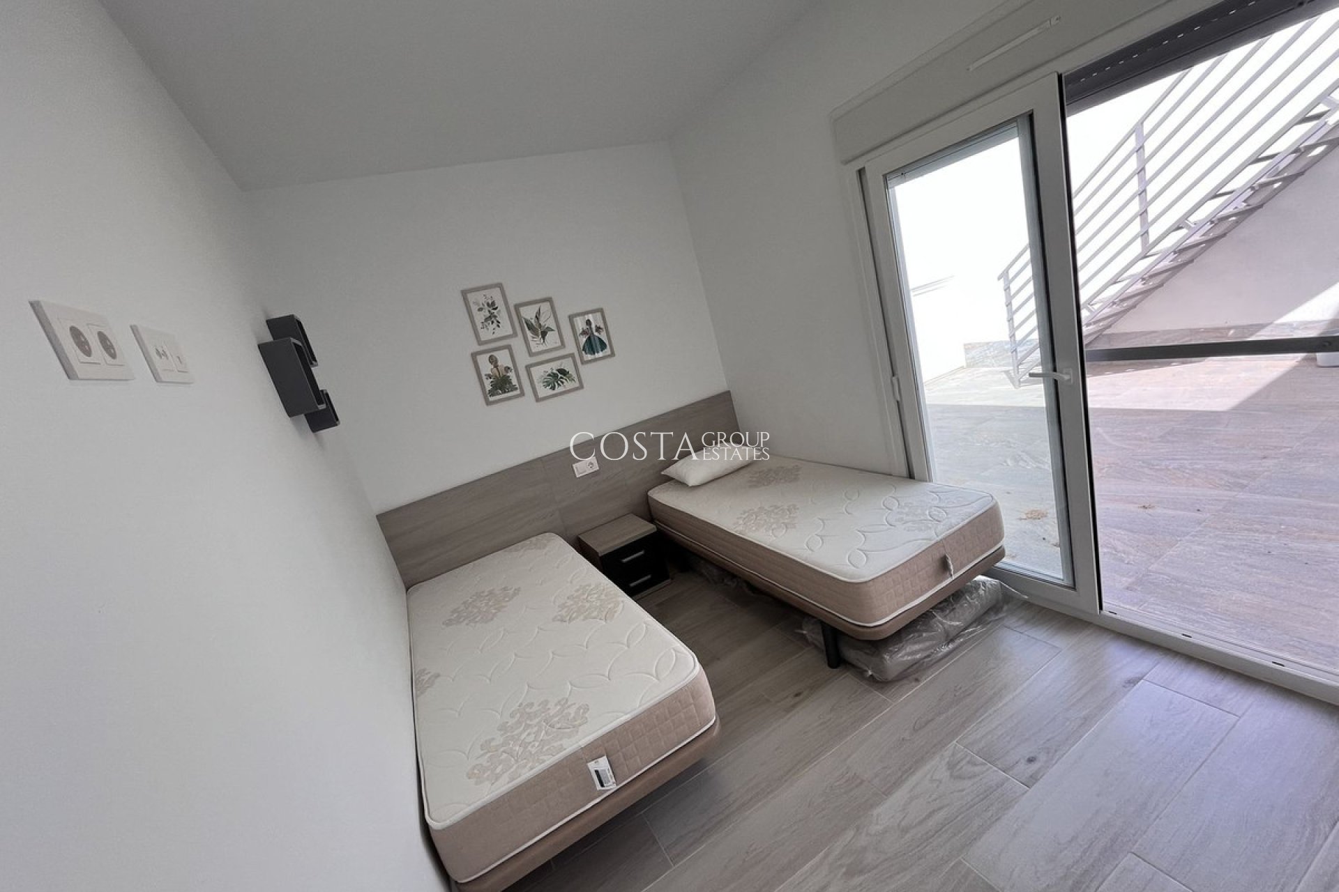 Odsprzedaż - Willa -
Murcia - Avileses