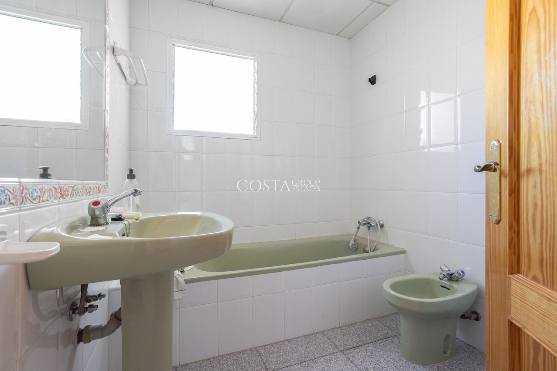 Odsprzedaż - Willa -
Murcia - Corvera