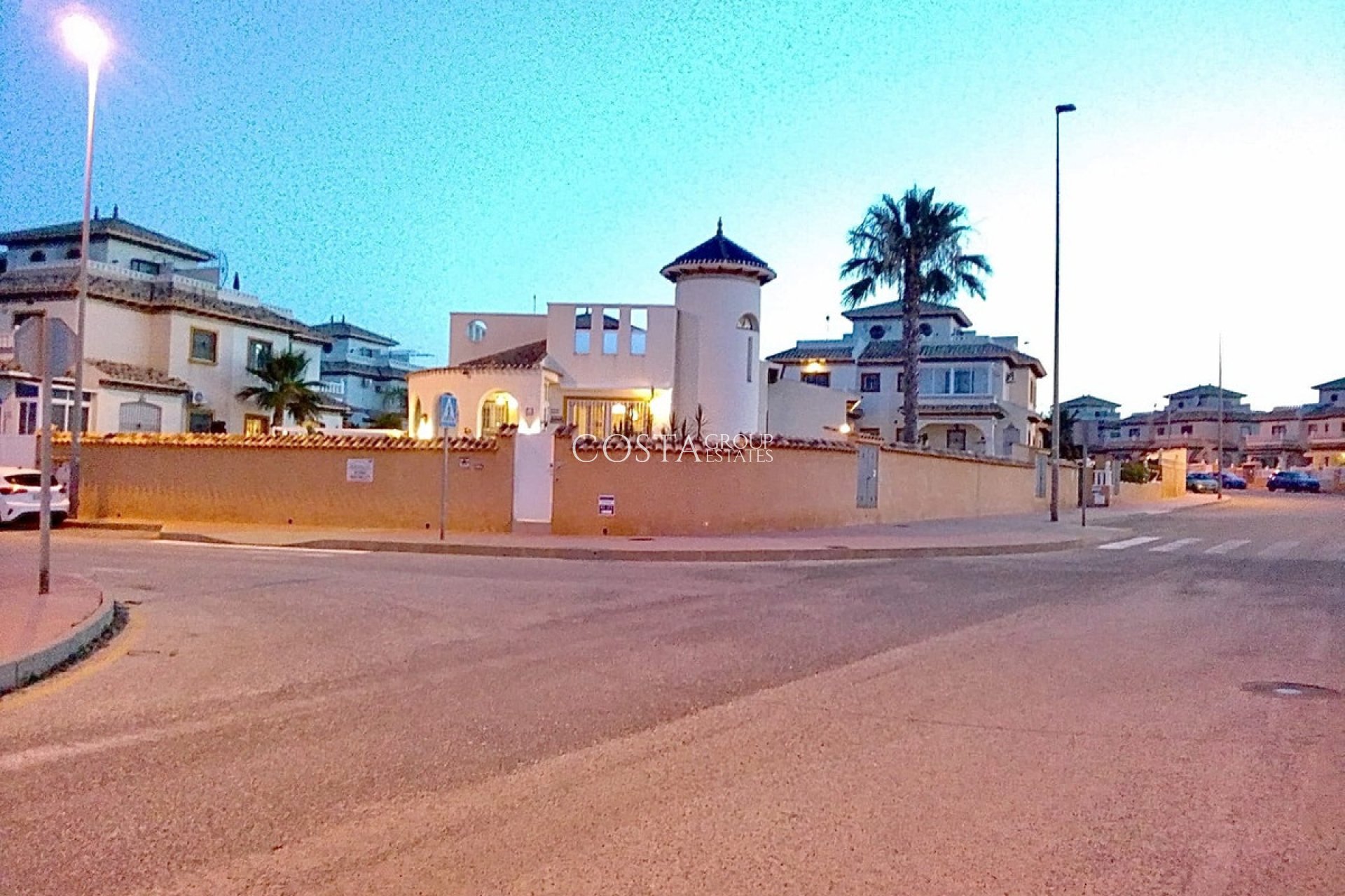 Odsprzedaż - Willa -
Orihuela - Cabo Roig