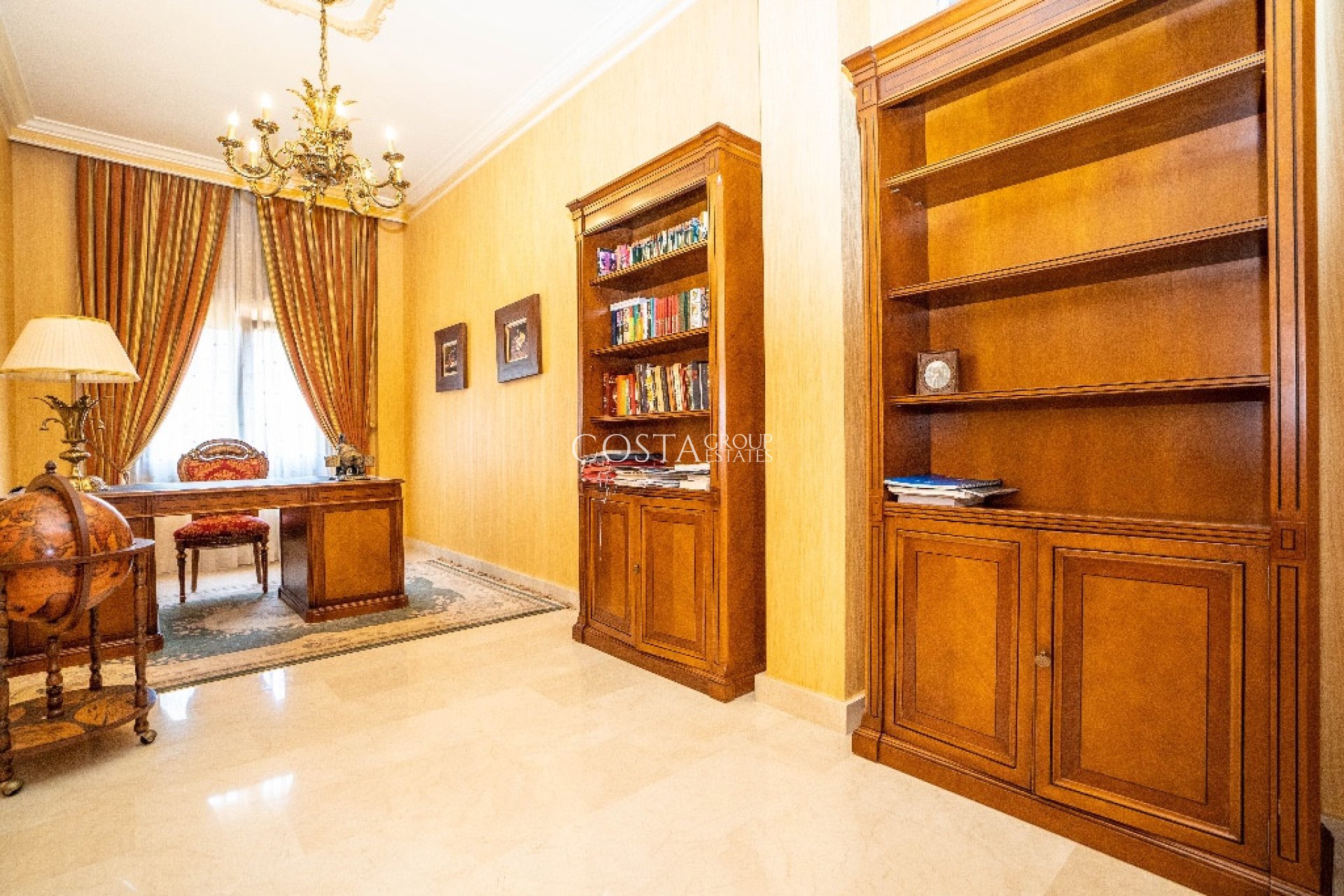 Odsprzedaż - Willa -
Orihuela - Campoamor