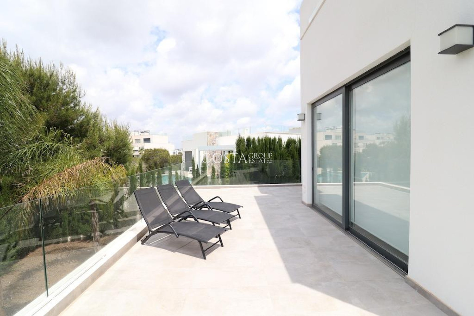 Odsprzedaż - Willa -
Orihuela - Campoamor