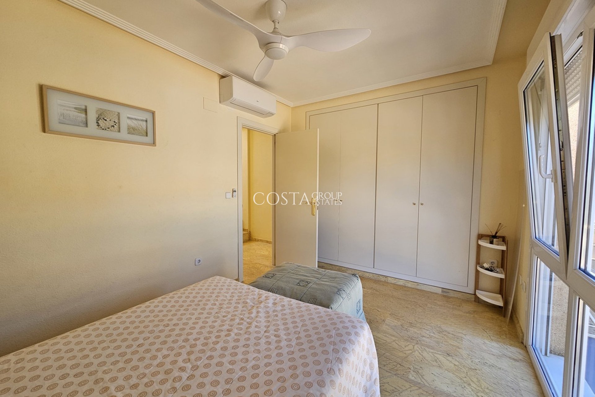 Odsprzedaż - Willa -
Orihuela Costa - Cabo Roig