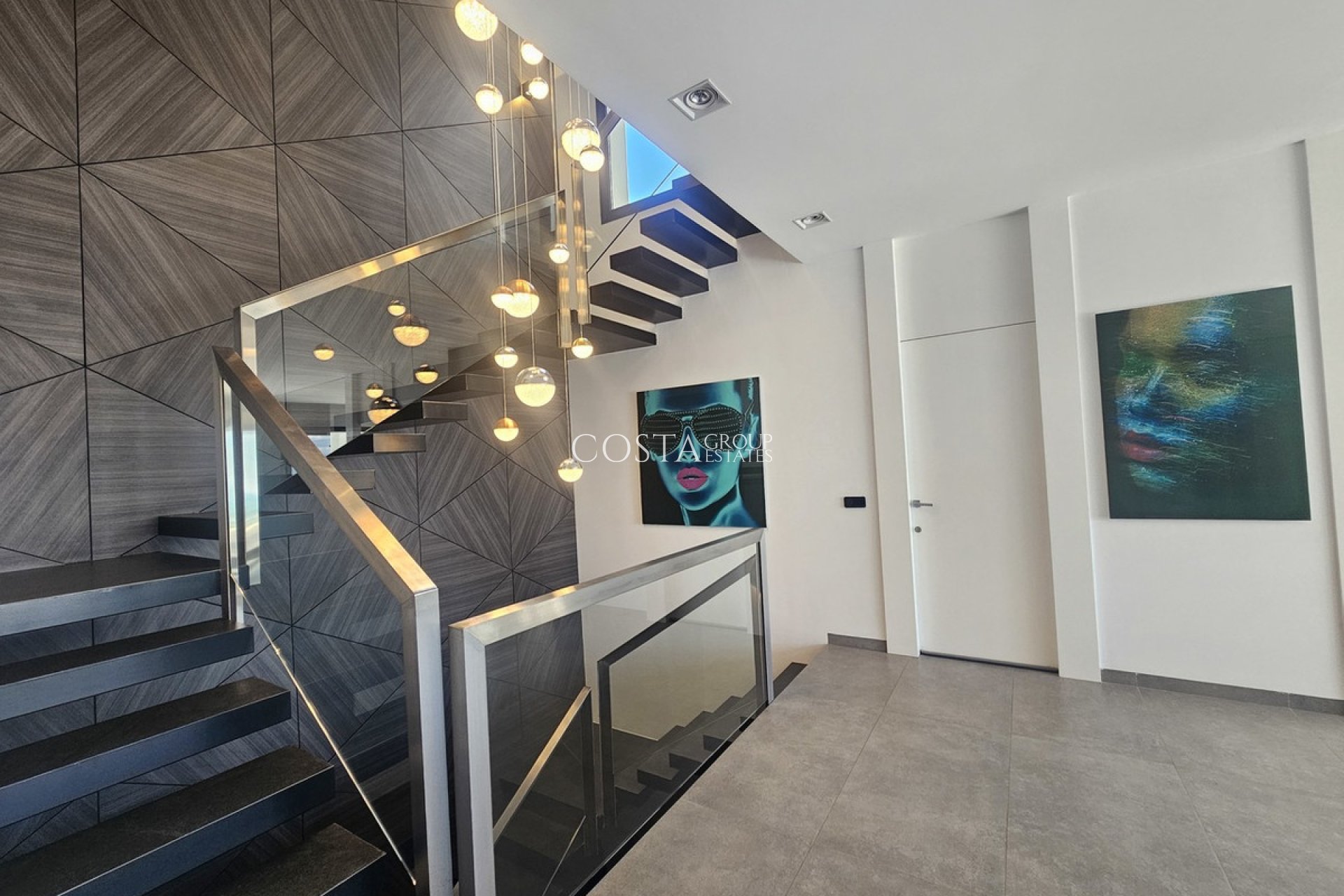 Odsprzedaż - Willa -
Orihuela Costa - Cabo Roig