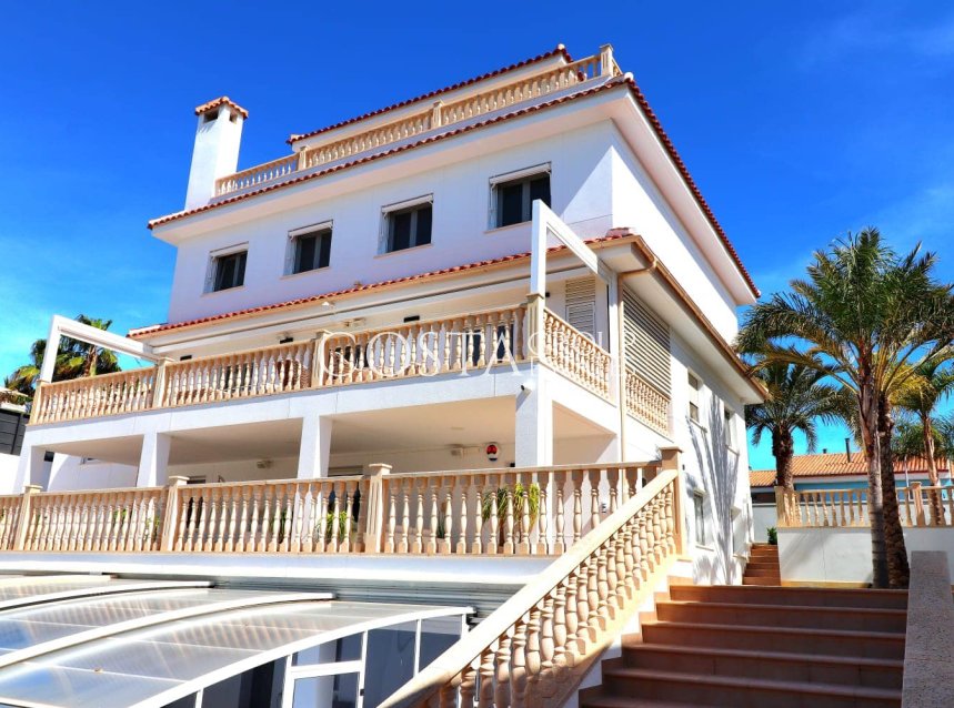 Odsprzedaż - Willa -
Orihuela Costa - Campoamor