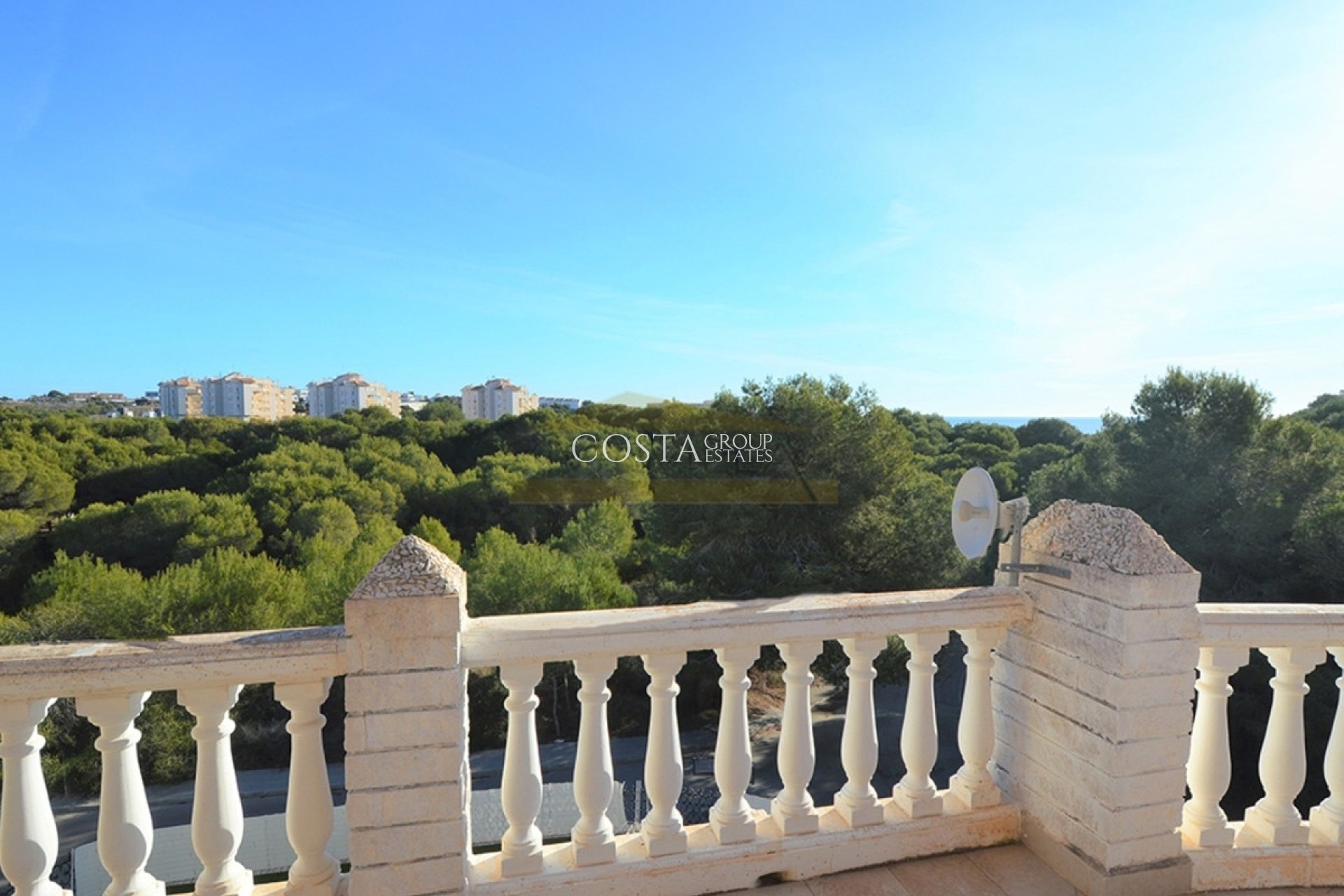 Odsprzedaż - Willa -
Orihuela Costa - Campoamor