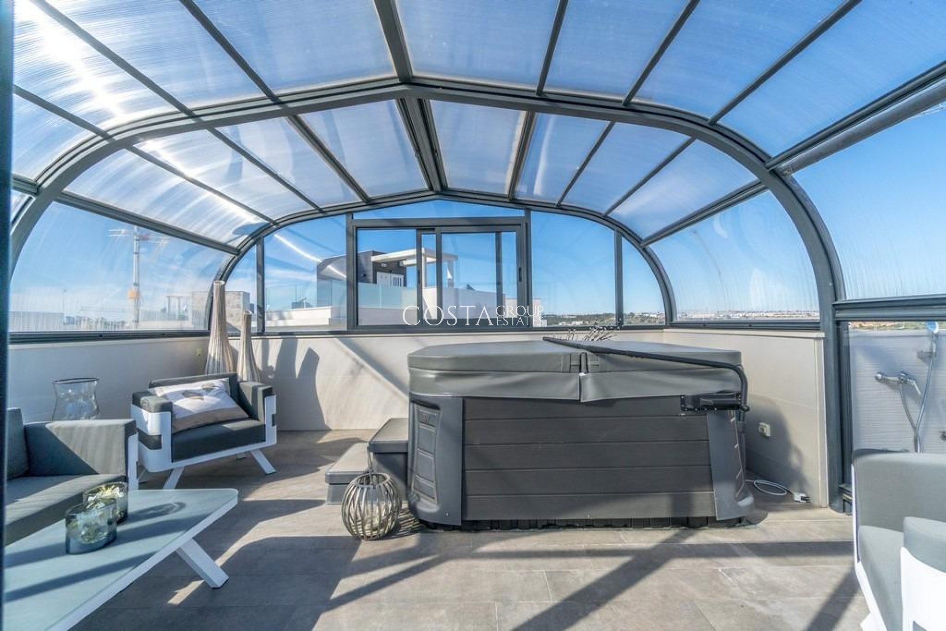 Odsprzedaż - Willa -
Orihuela Costa - Campoamor