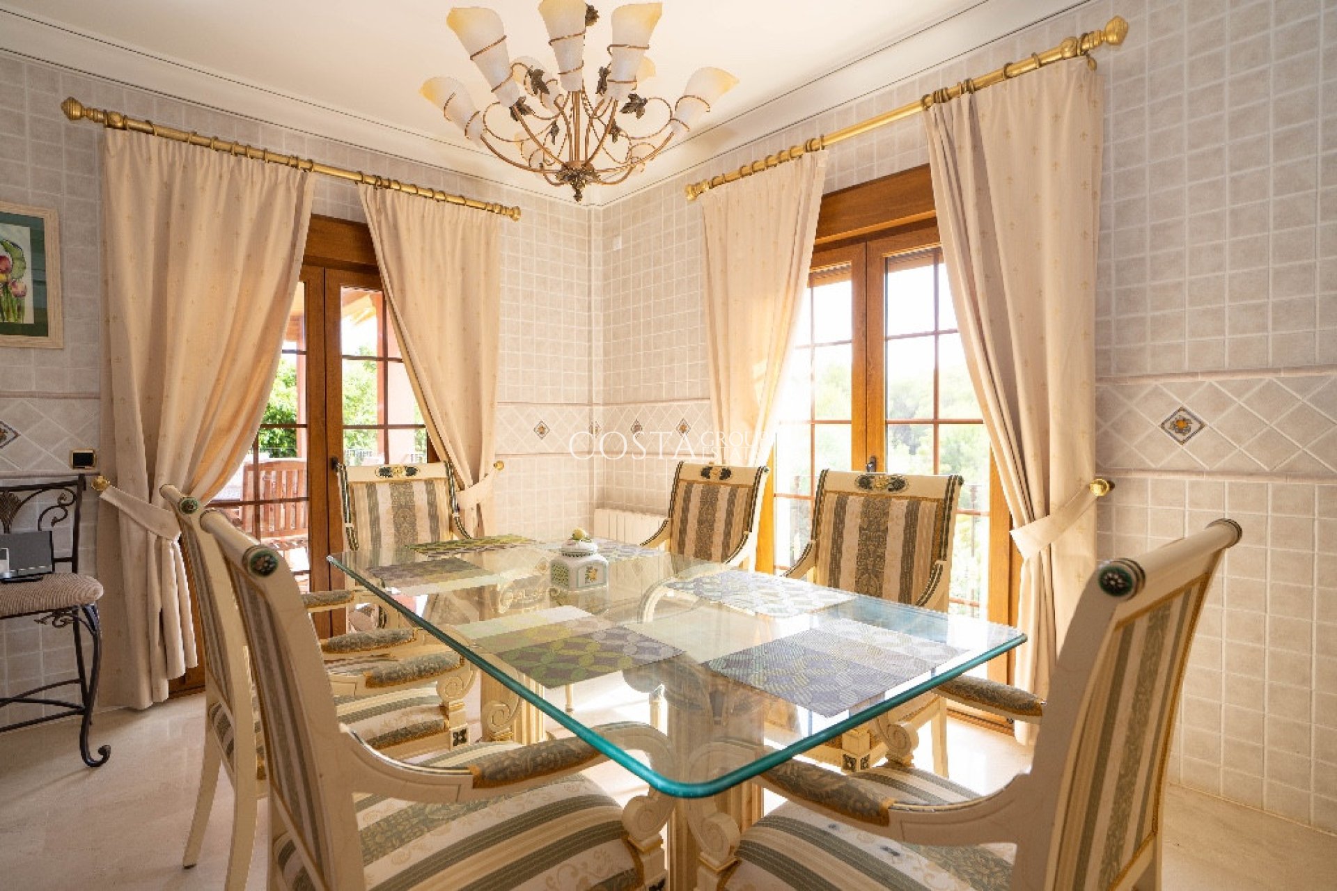 Odsprzedaż - Willa -
Orihuela Costa - Campoamor